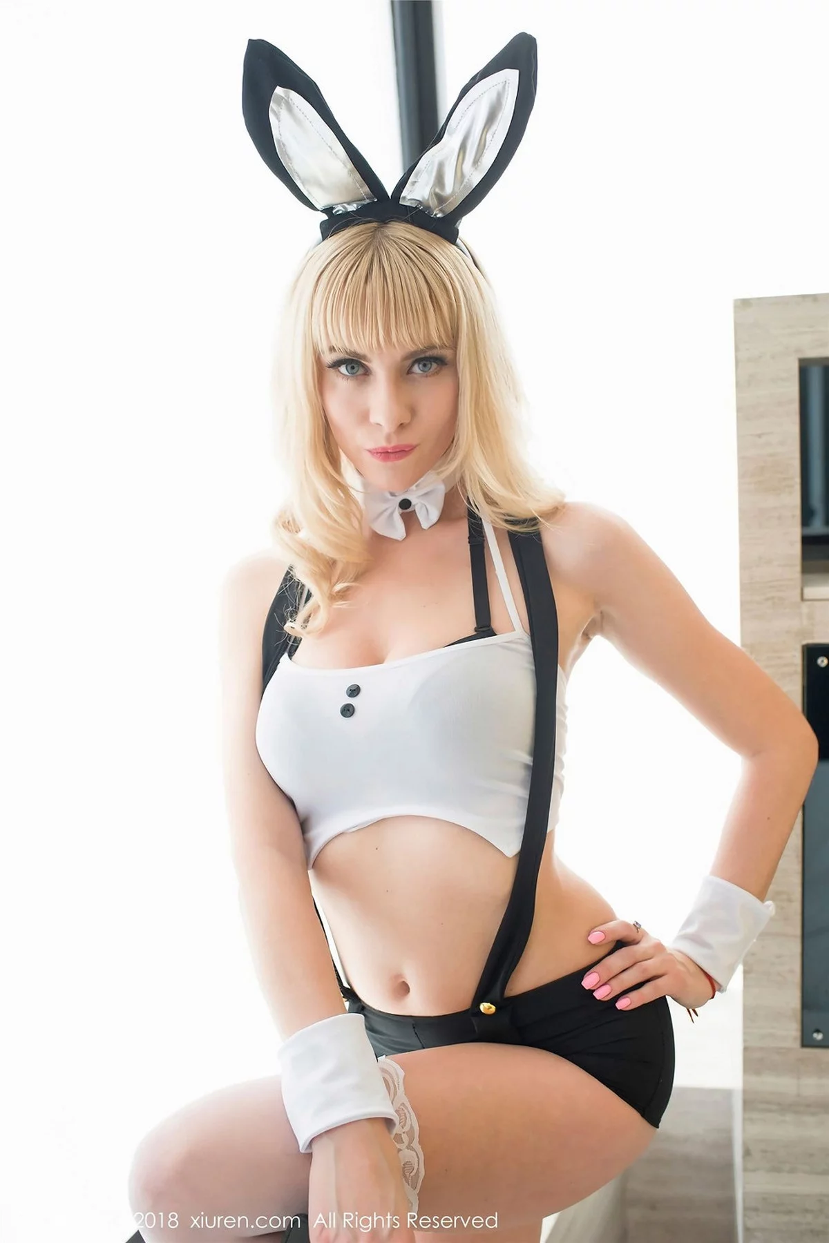 俄罗斯美女娜塔莎nasa经典女警制服+酒吧兔女郎诱惑写真47P-第12章-图片1