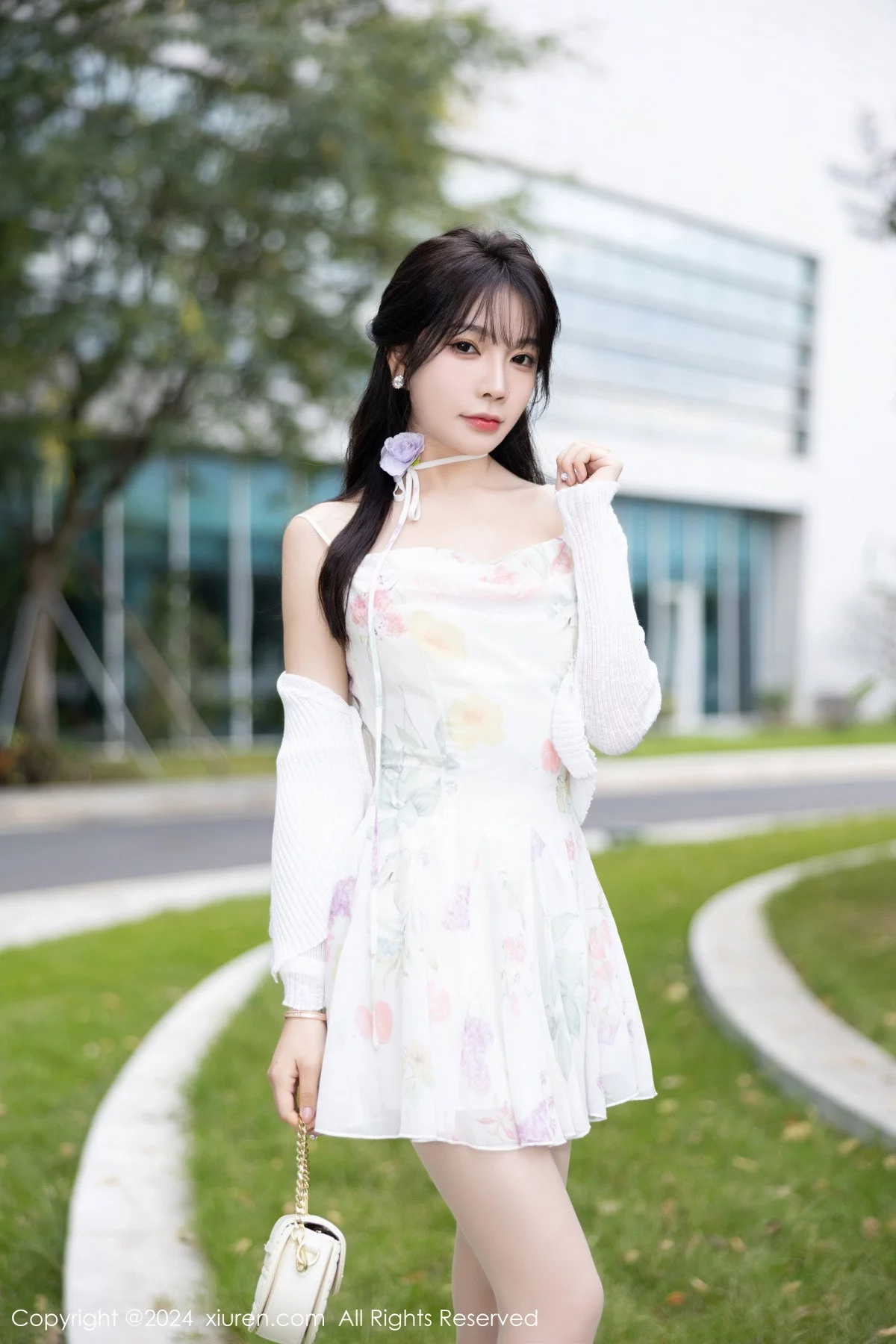 女神徐莉芝Booty性感白色短裙+黑色情趣服饰秀曼妙身姿诱惑写真82P-第1章-图片2