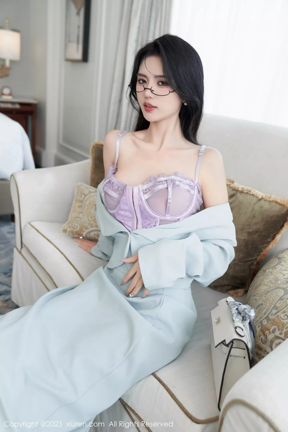 模特浅浅Danny性感浅色服饰露紫色蕾丝内衣秀曼妙身姿诱惑写真74P-第1章-图片2