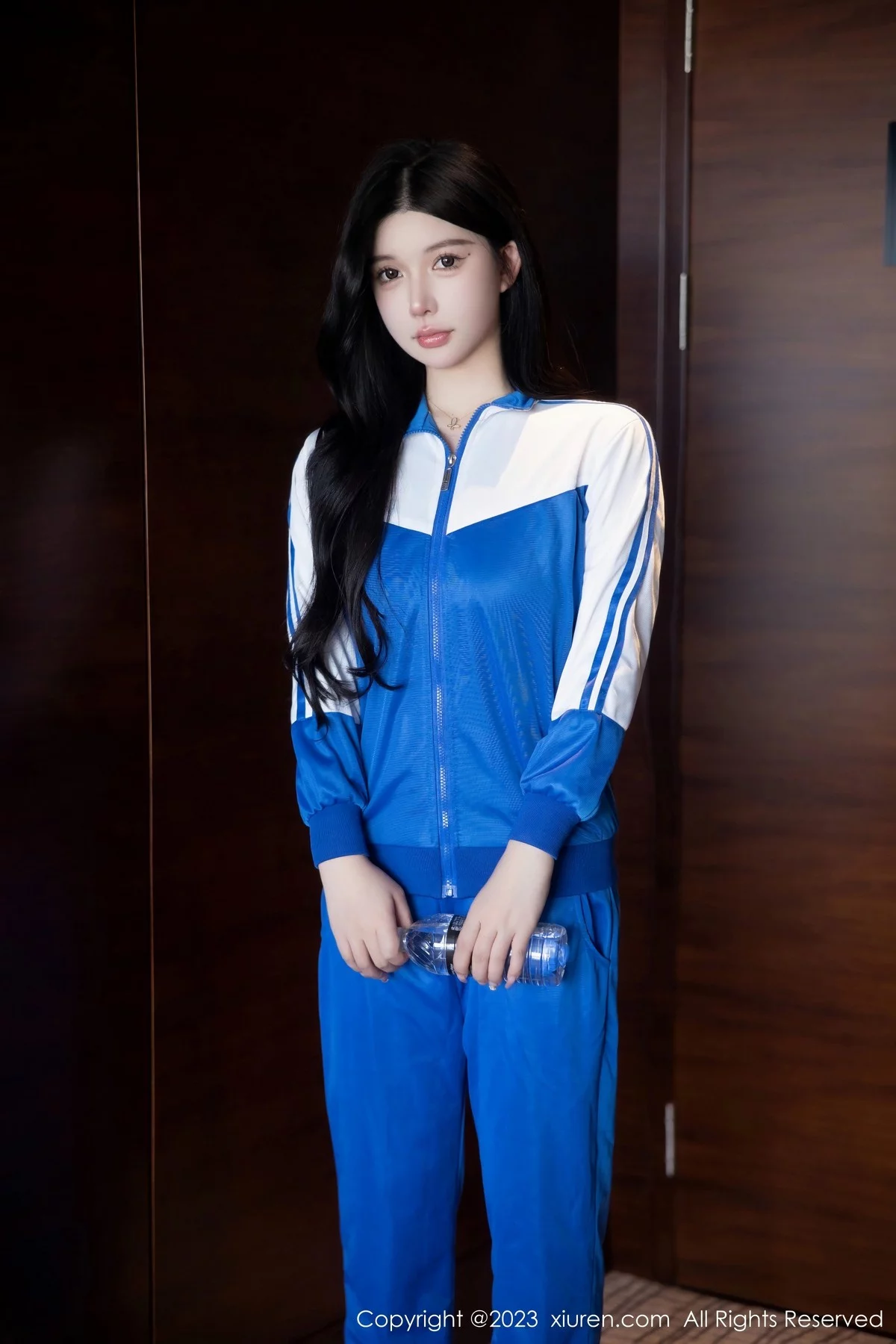 模特林珊珊性感蓝色运动服露黑色情趣内衣秀惹火身材诱惑写真101P-第1章-图片2