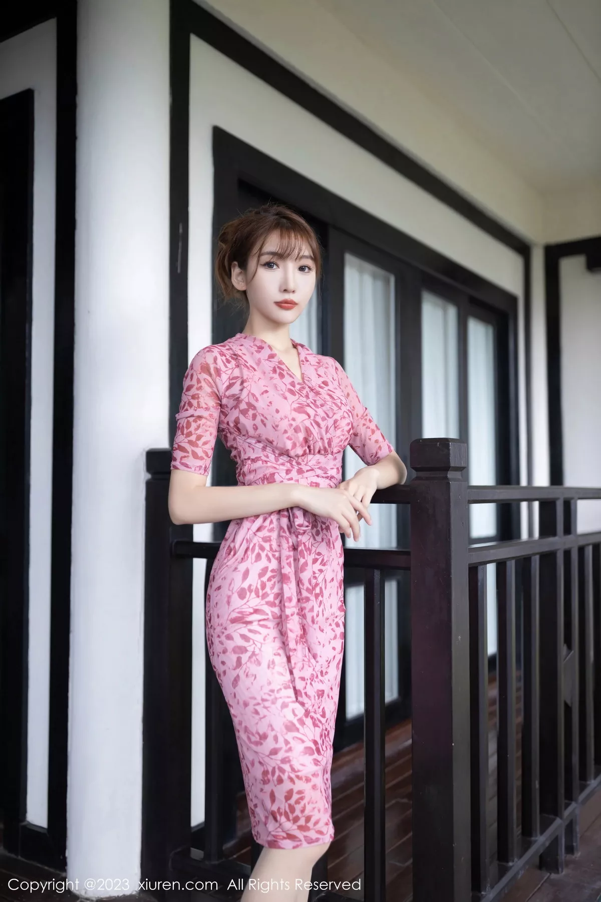 模特陆萱萱性感粉色蕾丝内衣配超薄无内肉丝秀惹火身材诱惑写真77P-第1章-图片1