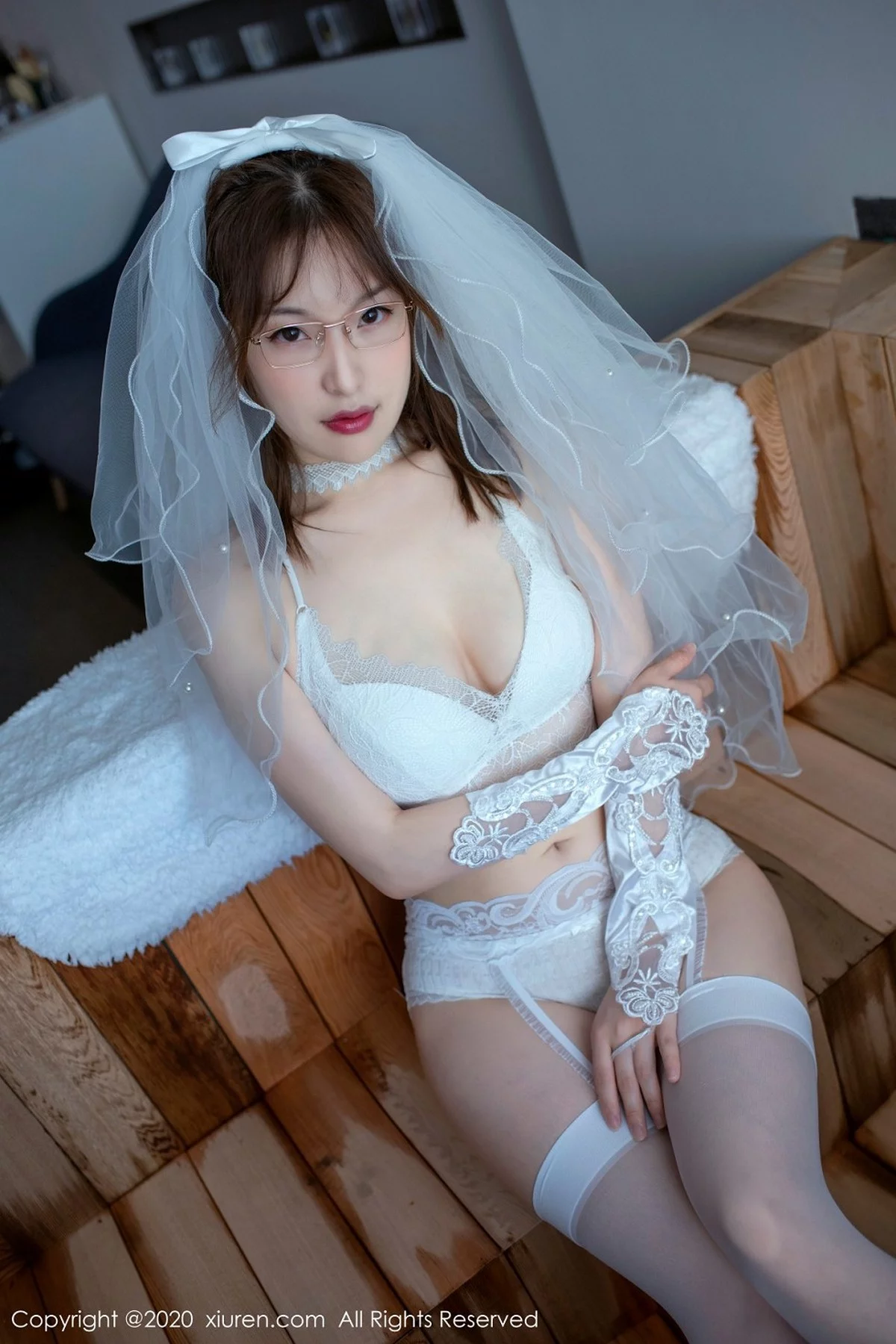 嫩模小宣fancy大理旅拍私房白色新娘款婚纱秀火辣身材诱惑写真51P-第1章-图片2