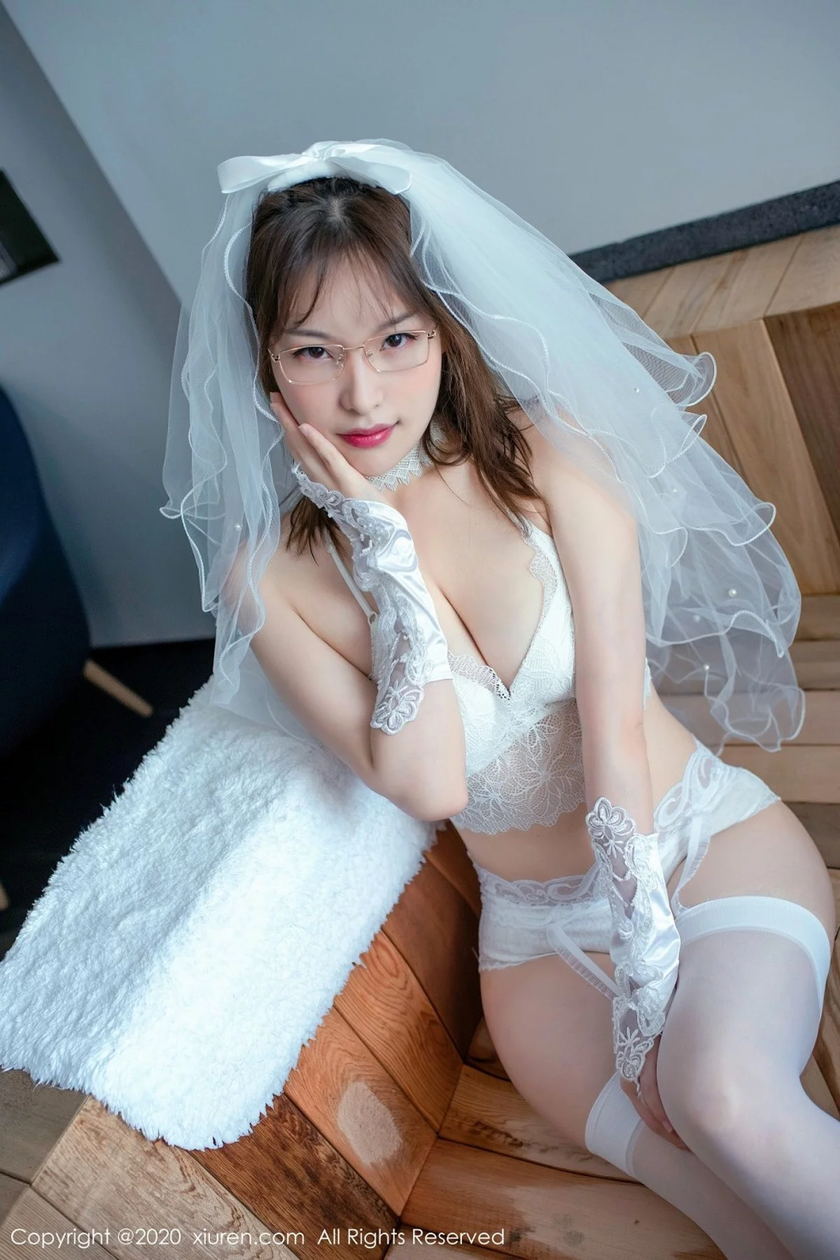 嫩模小宣fancy大理旅拍私房白色新娘款婚纱秀火辣身材诱惑写真51P-第1章-图片3