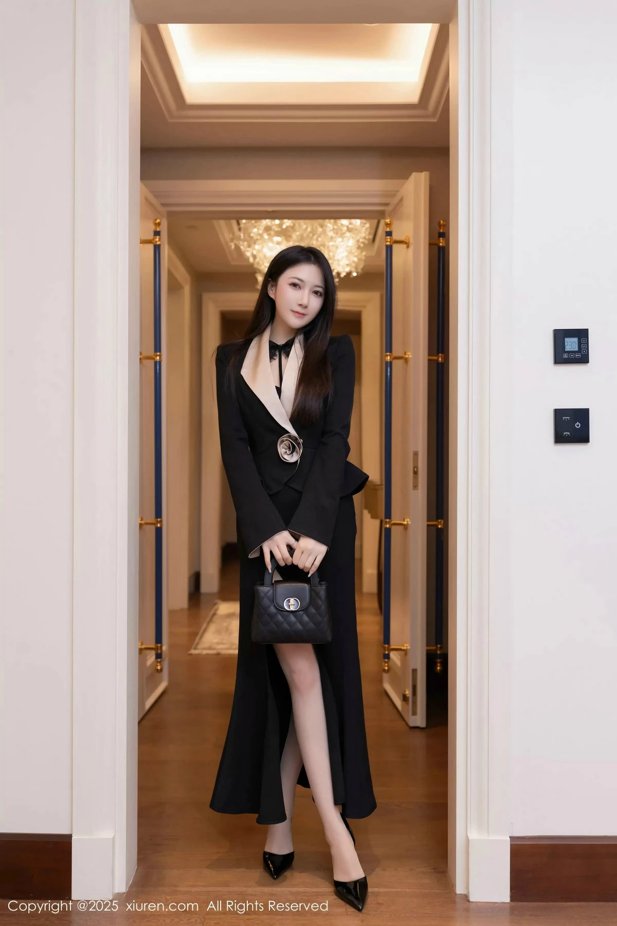 模特鱼子酱Fish性感黑色连衣裙配超薄肉丝秀曼妙身姿诱惑写真80P-第1章-图片1