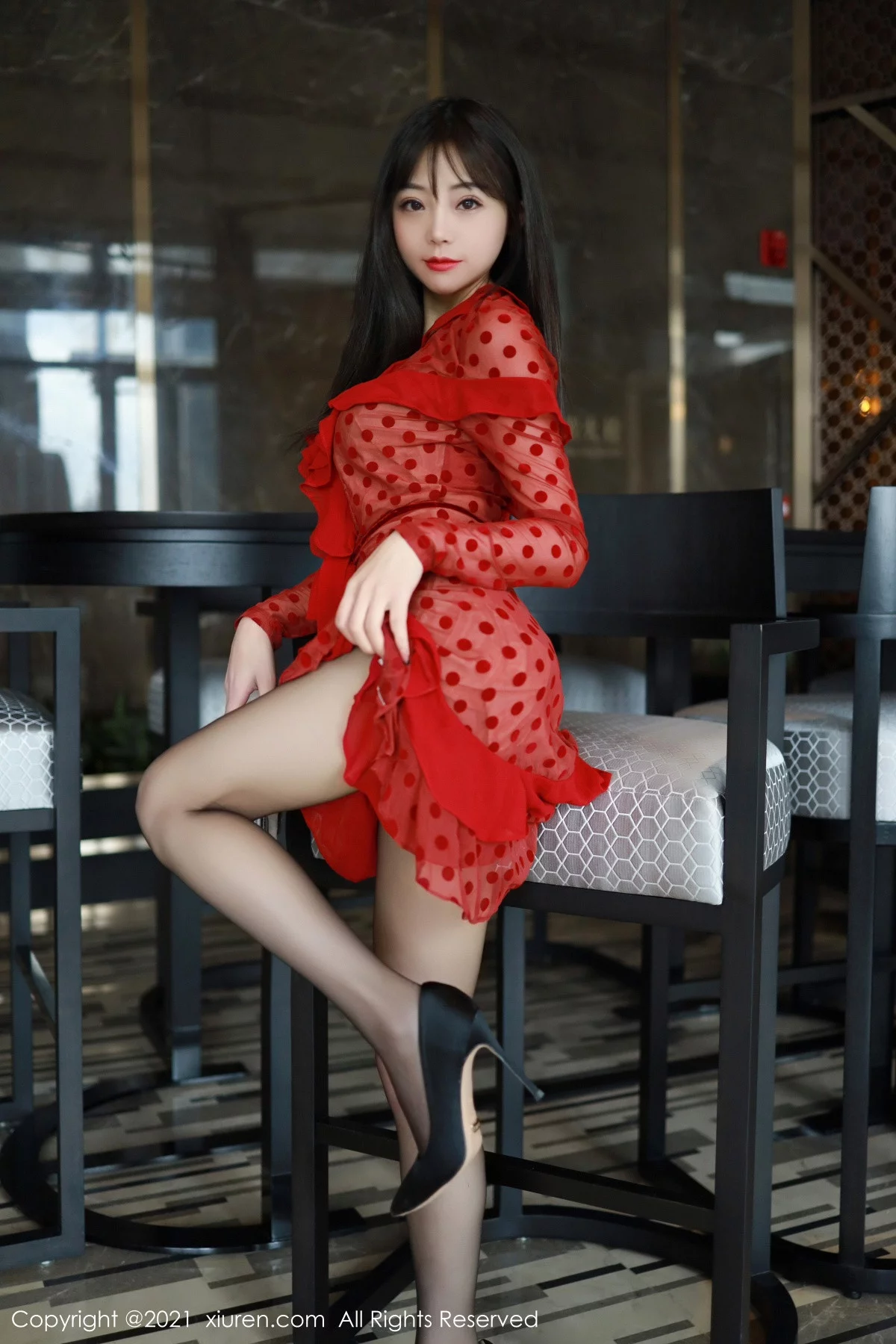嫩模佘贝拉bella广州旅拍私房红色连衣裙露红色内衣撩人诱惑写真43P-第1章-图片1