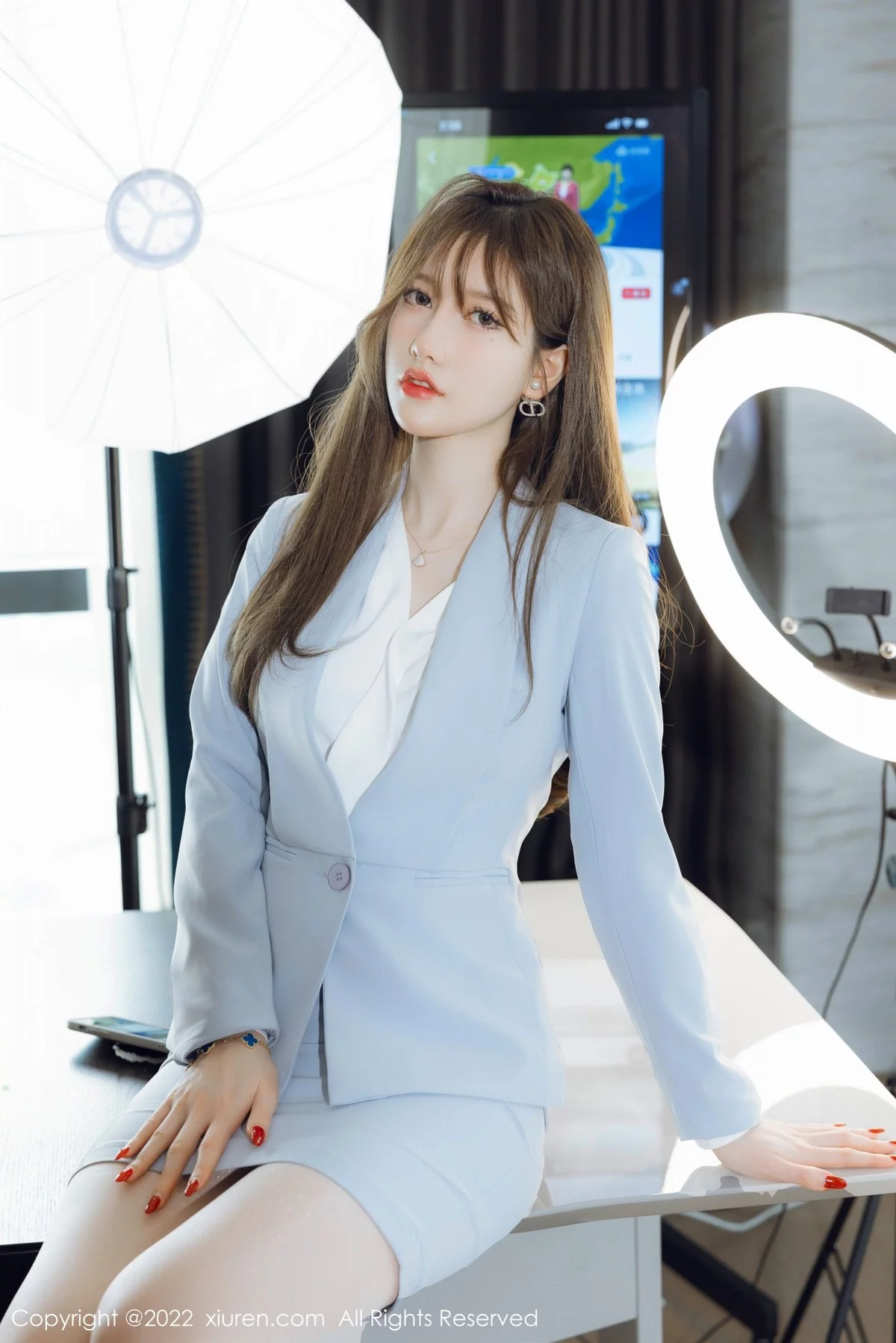 模特美桃酱蓝色制服系列私房半脱露性感内衣超薄肉丝诱惑写真64P-第1章-图片3