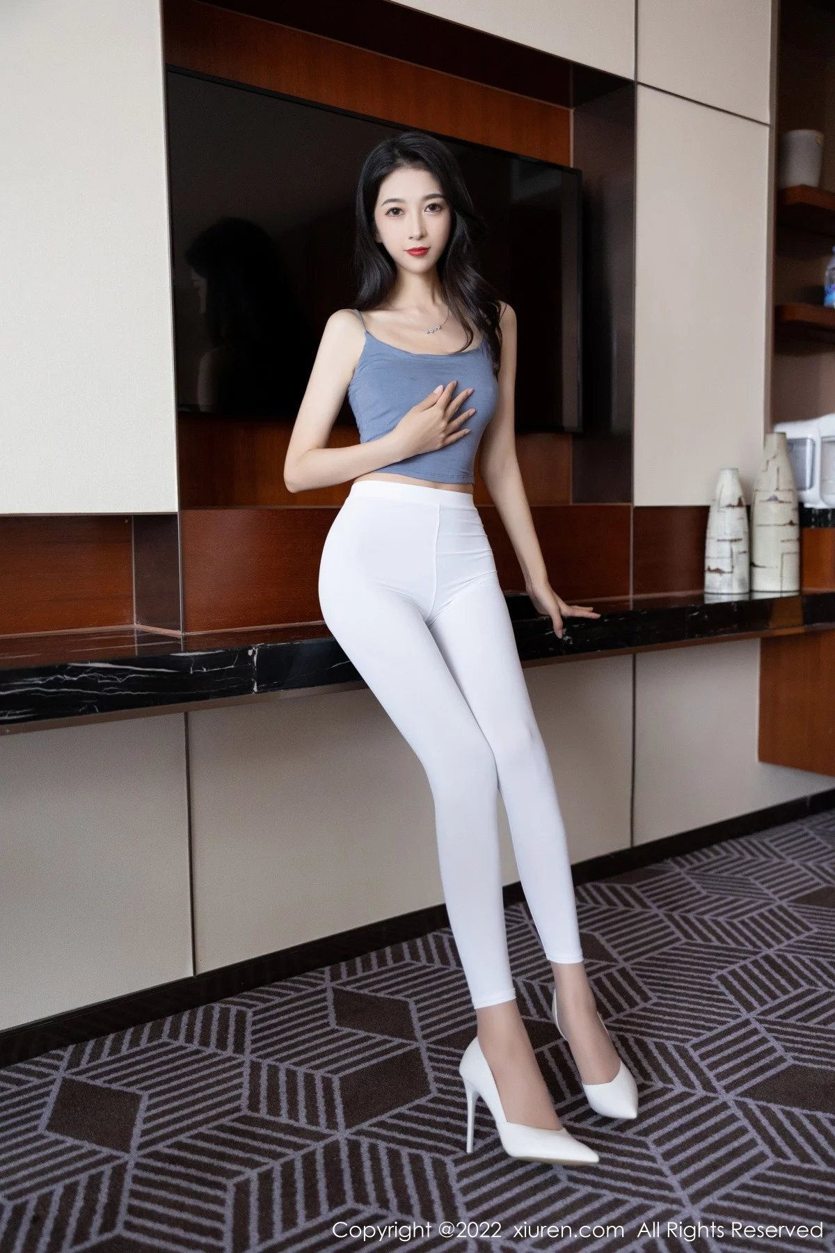 模特林乐一性感蓝色收身衣配轻透白色长裤秀苗条身材诱惑写真76P-第1章-图片1