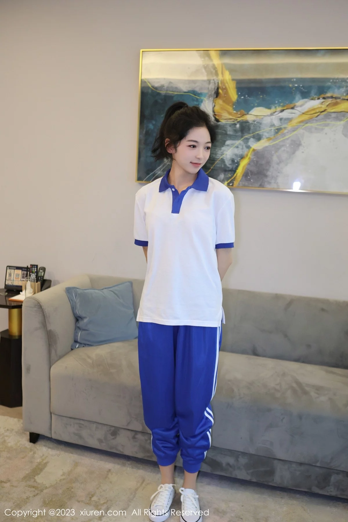 模特茜茜Kimi脱性感学妹装露浅色蕾丝内衣秀完美身材诱惑写真85P-第1章-图片1