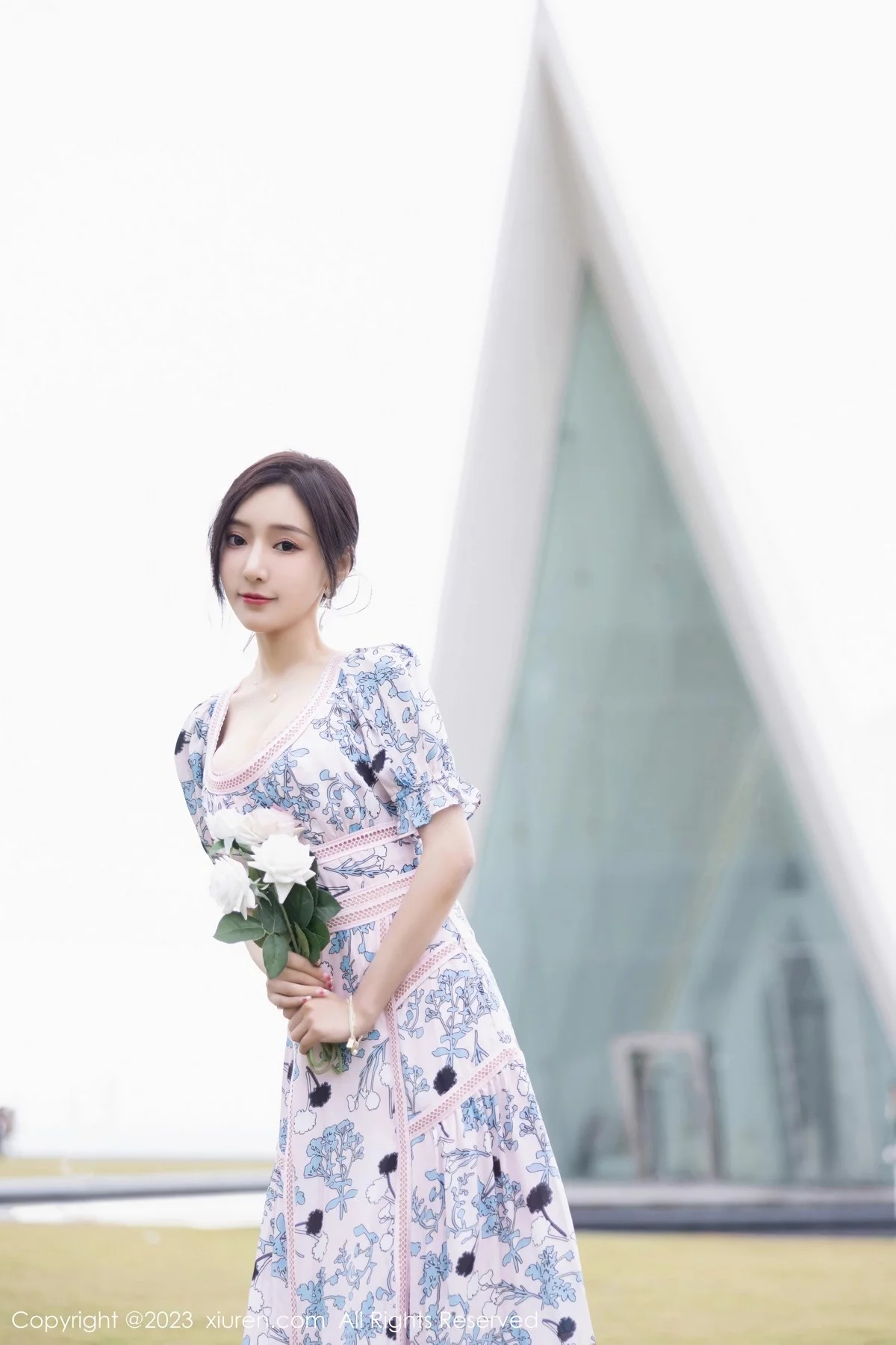 女神王馨瑶yanni海南岛旅拍脱浅色连衣长裙露淡蓝内衣诱惑写真86P-第1章-图片3