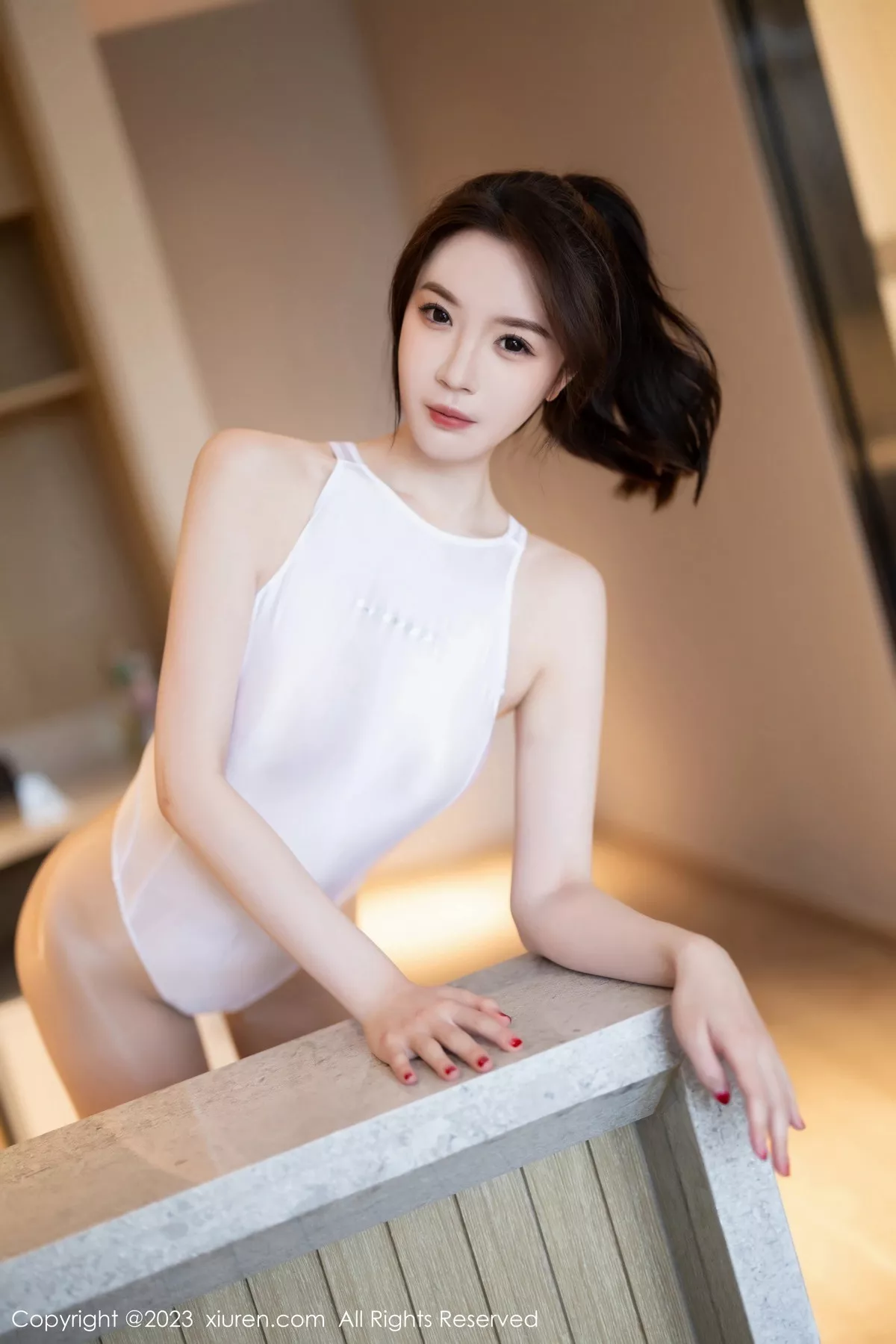 模特梦心玥性感白色高开叉服饰配原色丝袜秀曼妙身姿诱惑写真88P-第1章-图片2