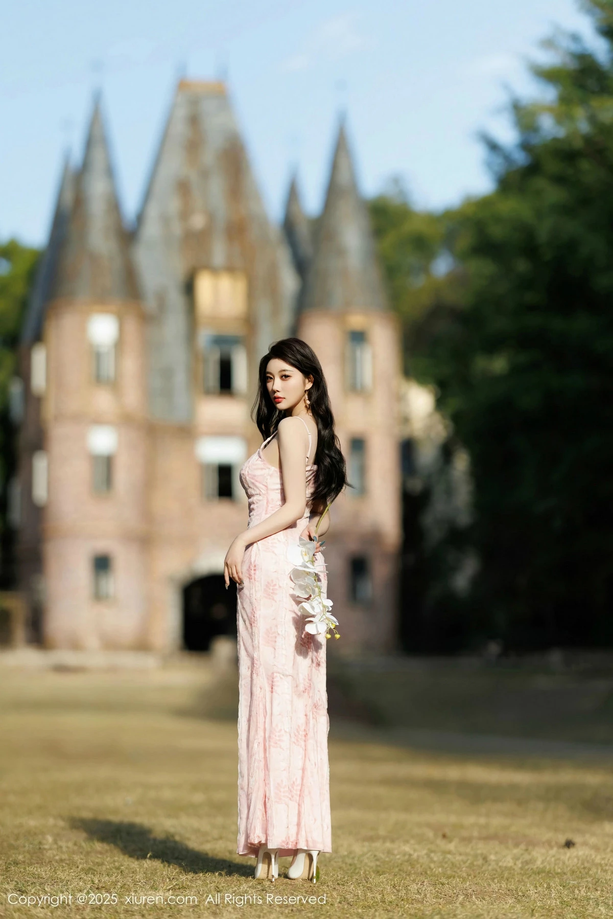 女神杨晨晨Yome粉色连衣裙+白色珍珠内衣秀丰腴身材诱惑写真81P-第1章-图片1