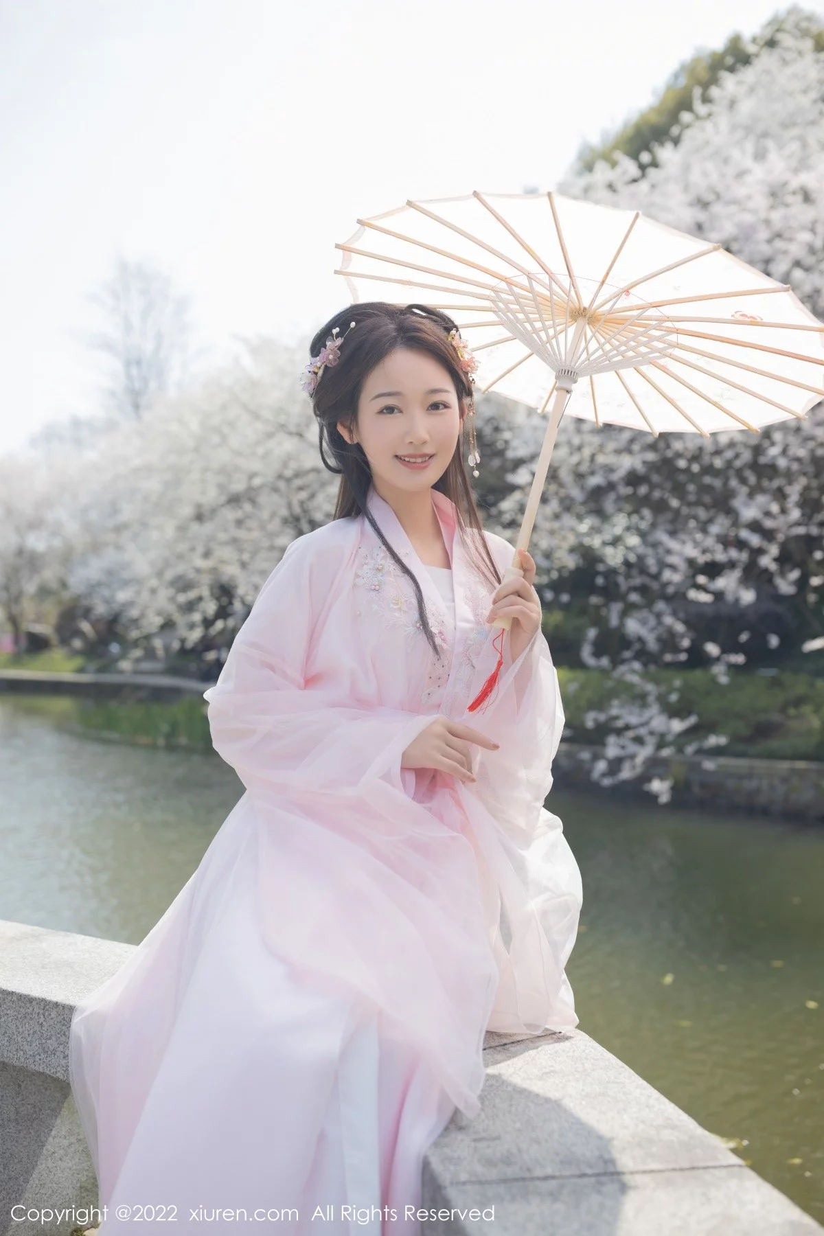 模特唐安琪珠三角旅拍古装拍摄粉色性感肚兜秀完美身材诱惑写真75P-第1章-图片1