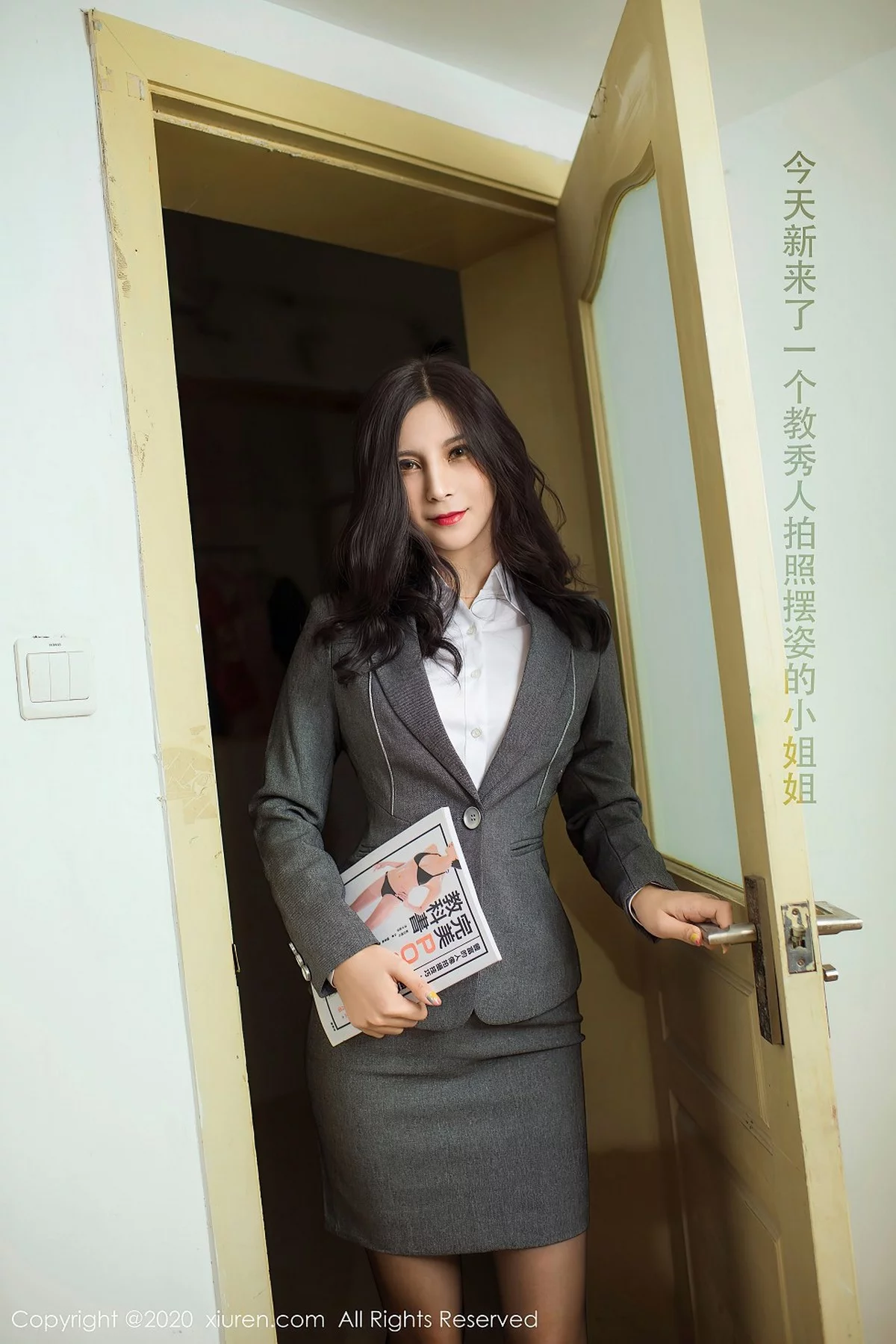 嫩模小蛮妖Yummy教学摆姿拍照主题脱黑丝裤袜秀完美身材诱惑写真61P-第1章-图片2