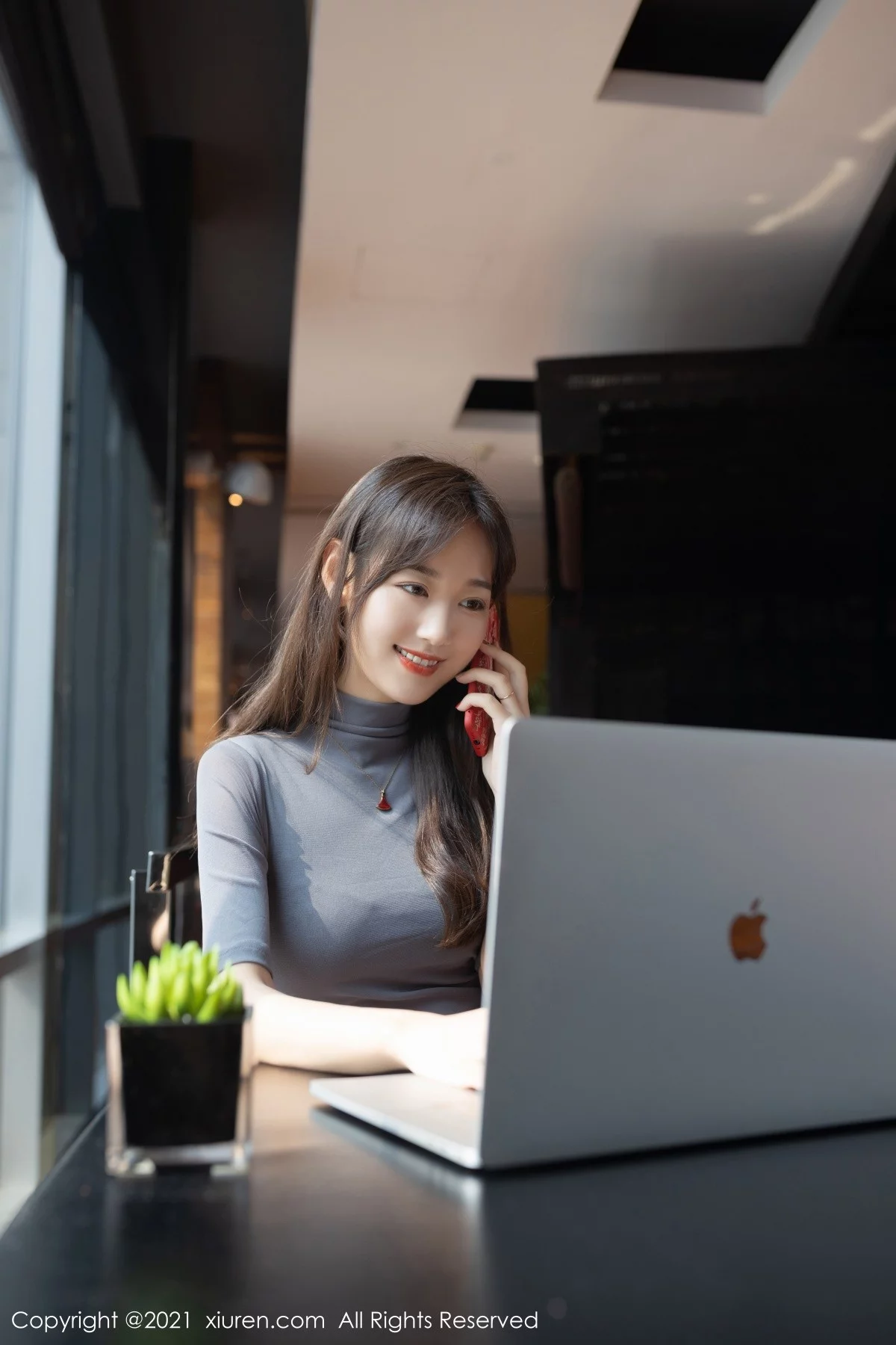 嫩模唐安琪都市风OL服饰半撩露无内黑丝裤袜秀翘臀诱惑写真60P-第1章-图片2