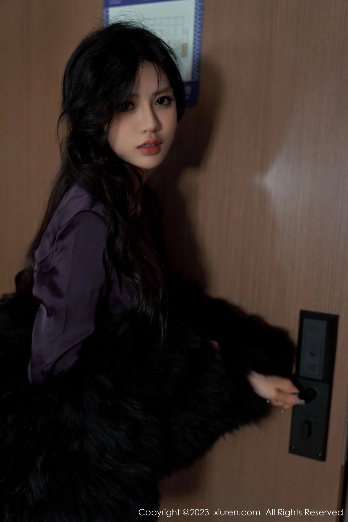 模特浅浅Danny私房性感紫色服配黑丝裤袜秀曼妙身姿诱惑写真101P-第1章-图片1