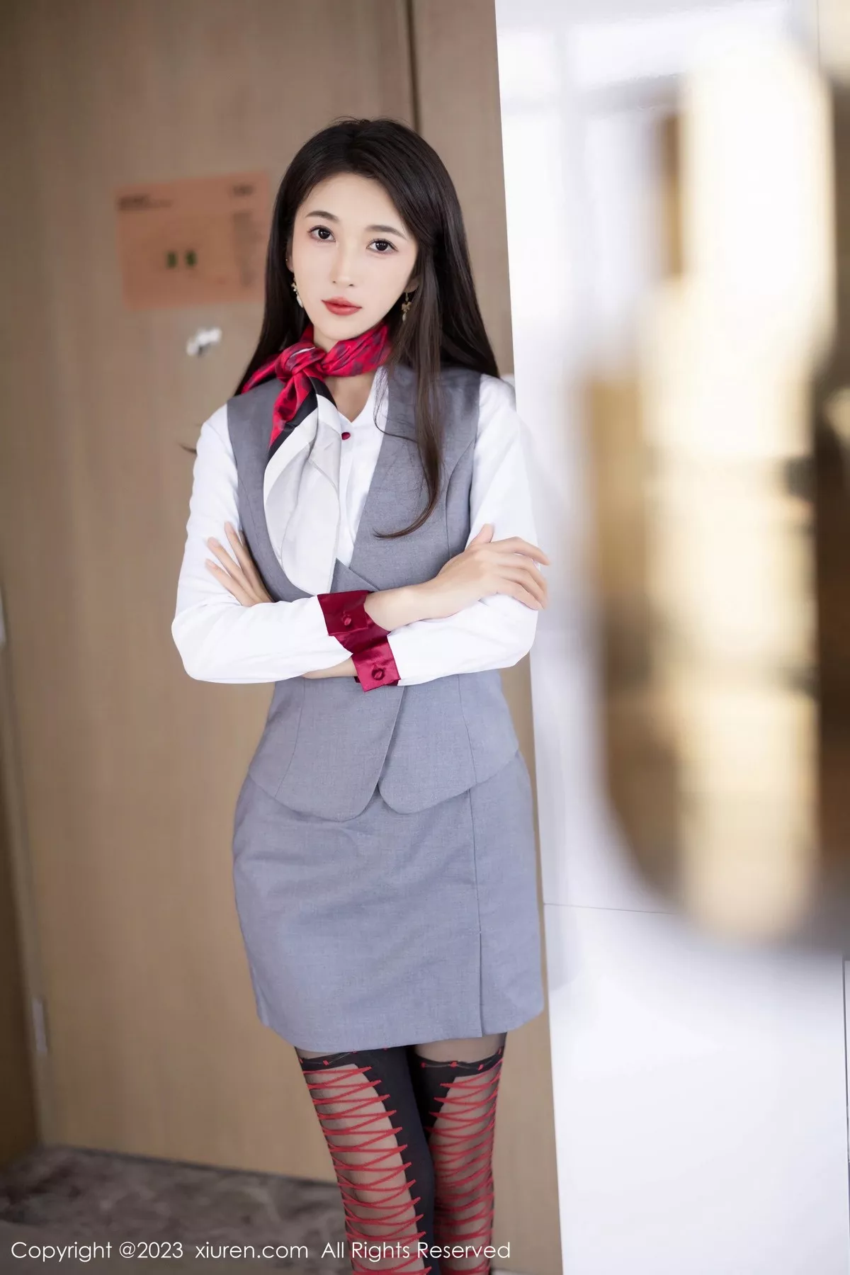 模特林乐一性感灰色制服露黑色轻透连体衣秀曼妙身姿诱惑写真87P-第1章-图片1