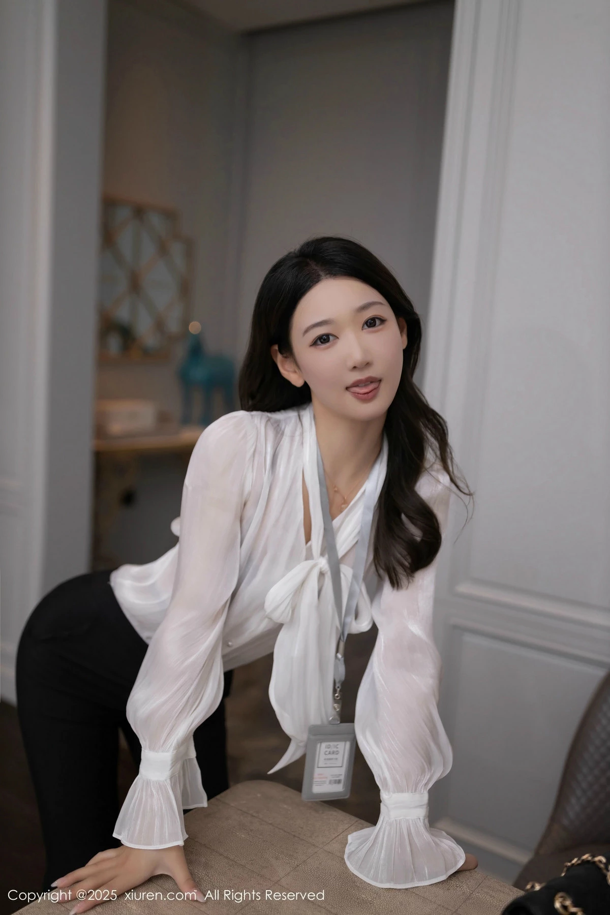 模特唐安琪性感白衬衫露黑色内衣配超薄黑丝秀柔美身姿诱惑写真82P-第1章-图片3