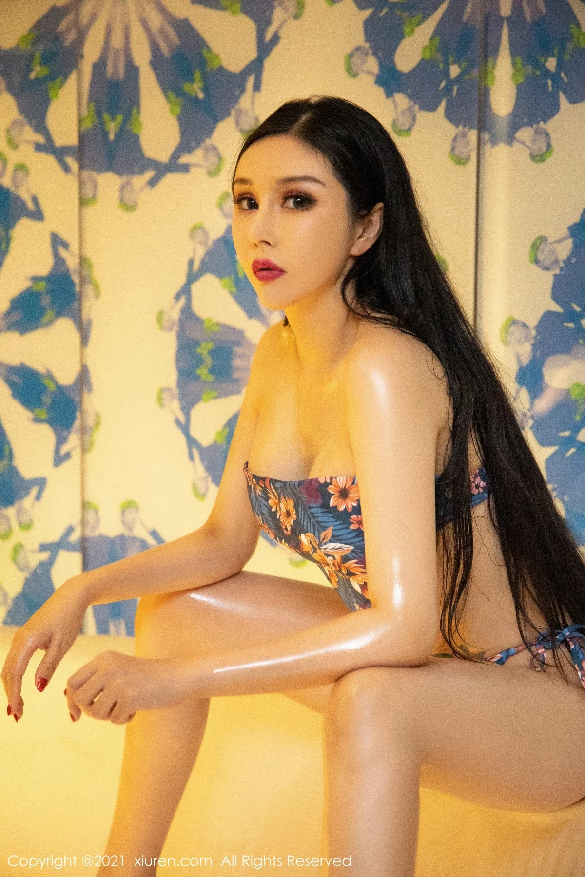 模特田冰冰三亚旅拍私房浴室情趣肚兜内衣秀完美身材诱惑写真52P-第1章-图片1