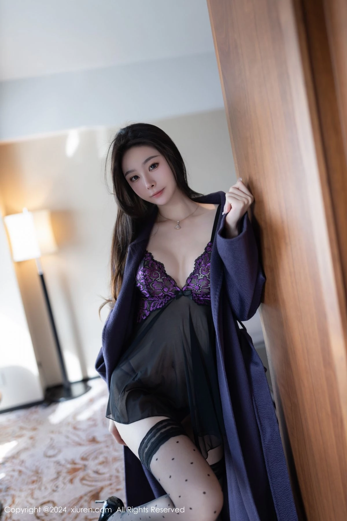 模特小逗逗性感紫色蕾丝情趣内衣配超薄黑丝秀曼妙身姿诱惑写真80P-第1章-图片2