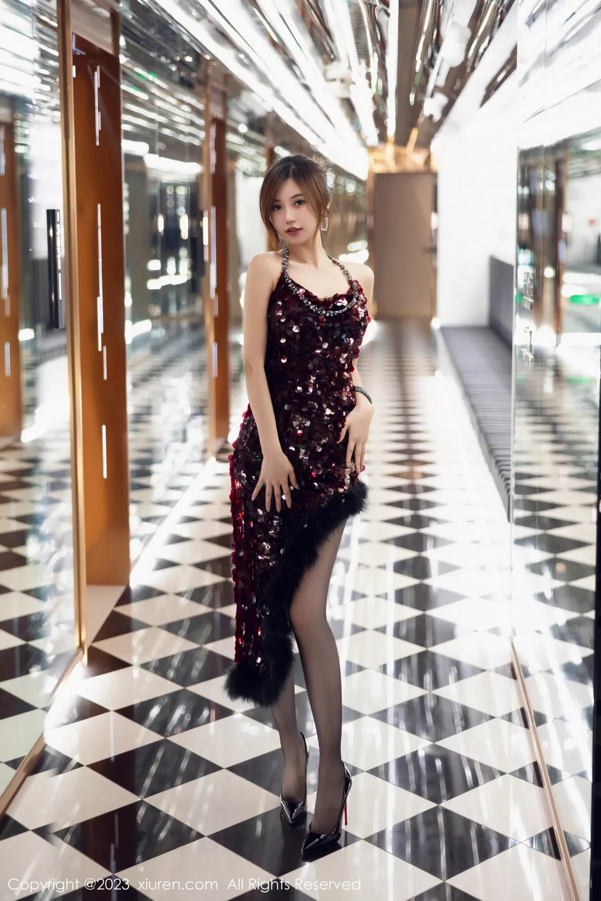 女神绮里嘉ula性感红色长裙露薄透情趣黑丝连体衣极致诱惑写真98P-第1章-图片3