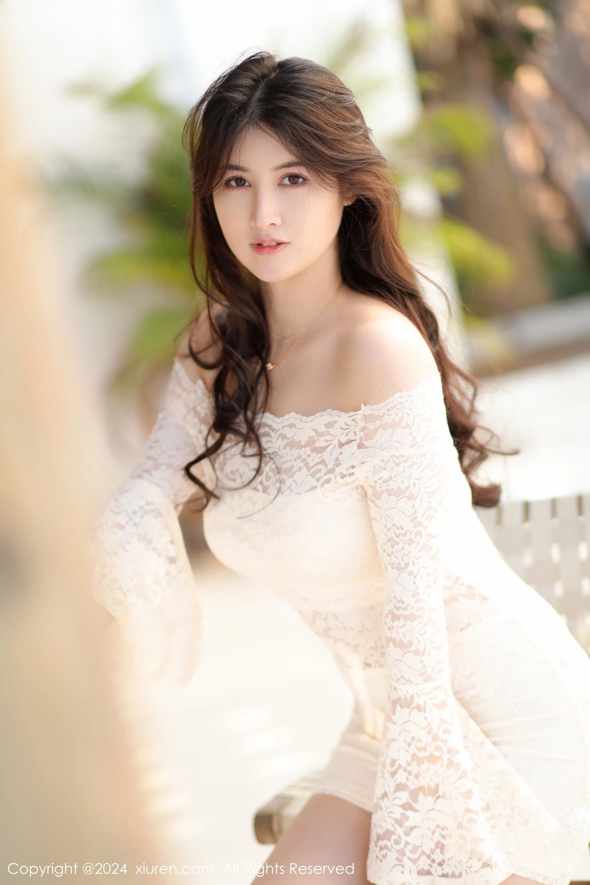 模特诗诗kiki性感白色露肩连衣裙配超薄肉丝秀惹火身材诱惑写真70P-第1章-图片2