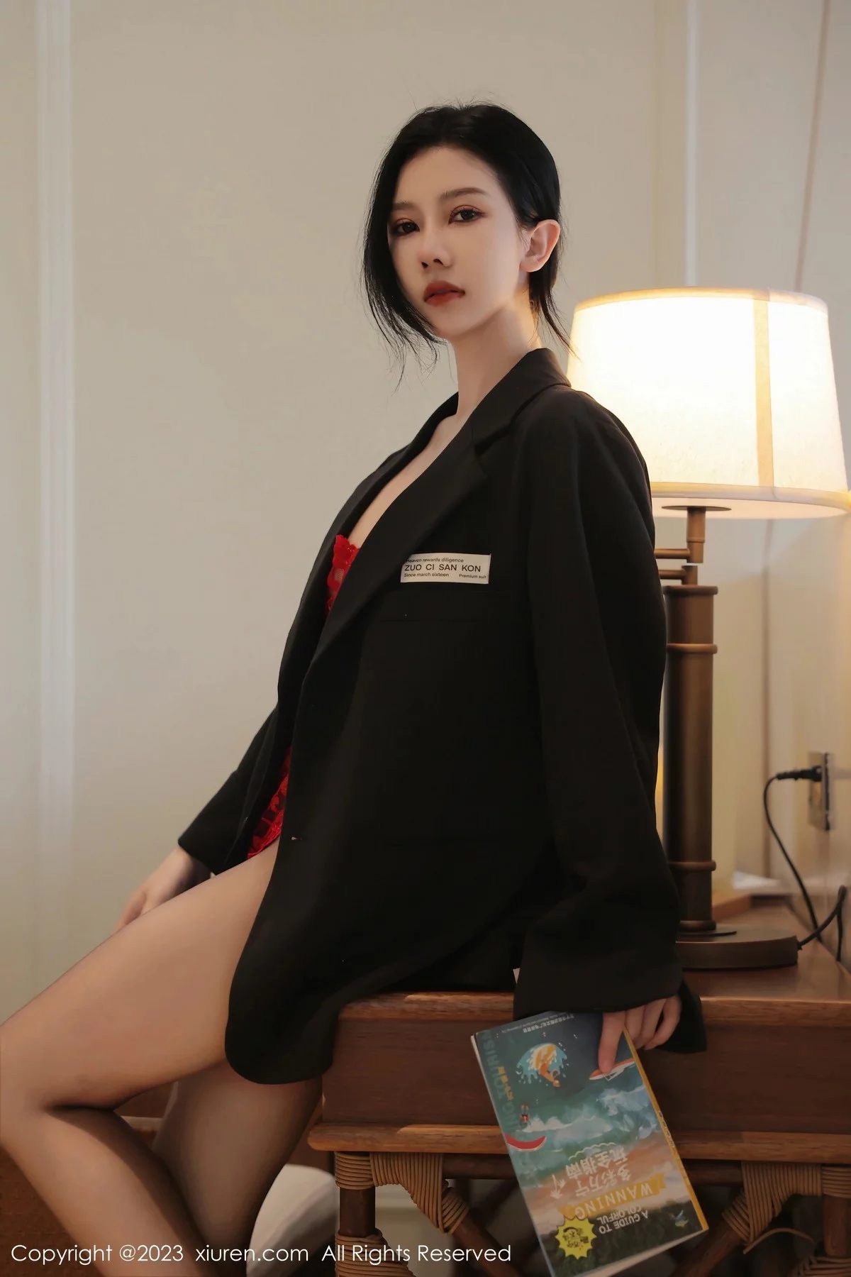 模特尹甜甜性感红色蕾丝情趣服配超薄黑丝秀完美身材诱惑写真69P-第1章-图片3