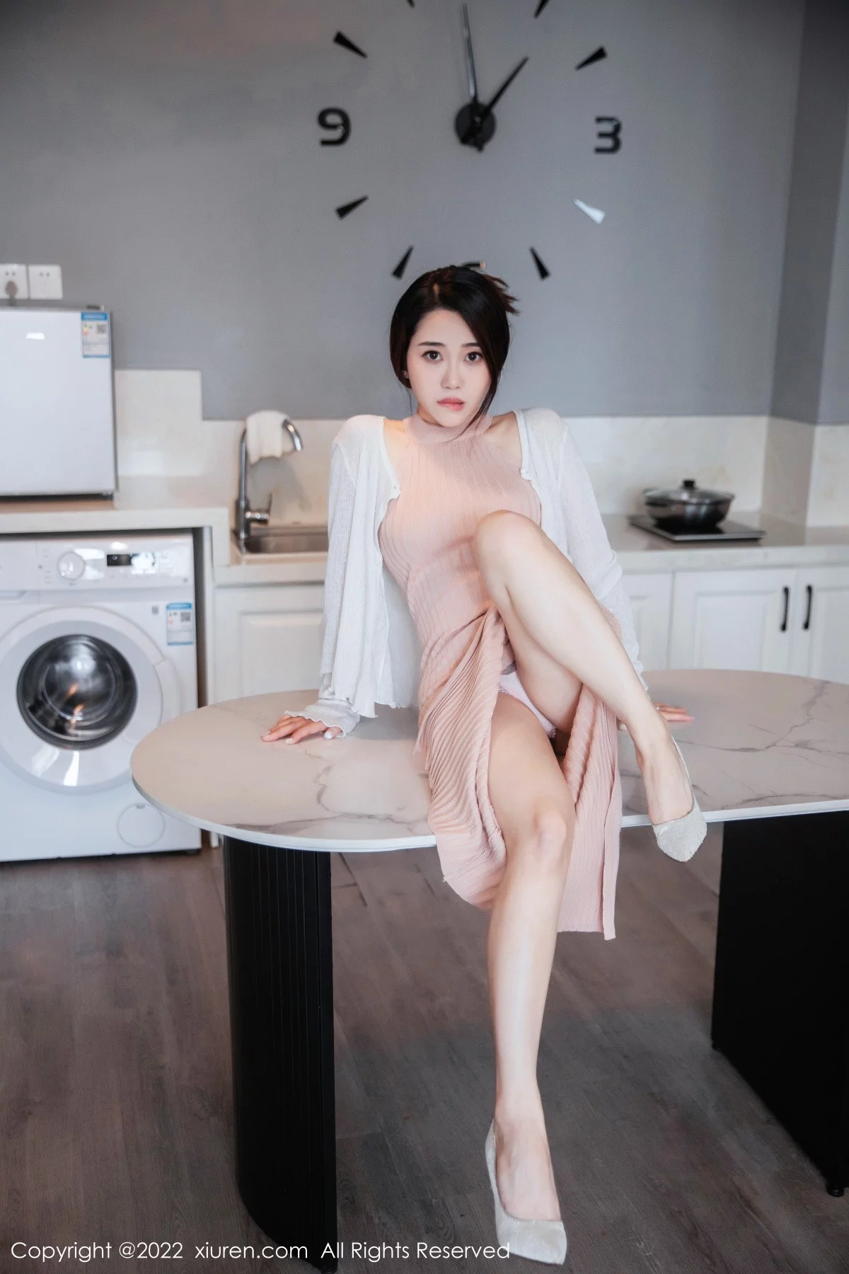 模特严利娅Yuliya性感粉色开叉连衣长裙秀白嫩美腿撩人诱惑写真55P-第1章-图片3