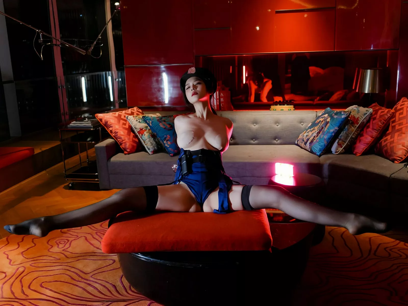 模特玫瑰我爱你性感蓝色cos制服配黑丝吊袜秀凹凸身材诱惑写真80P-第1章-图片2