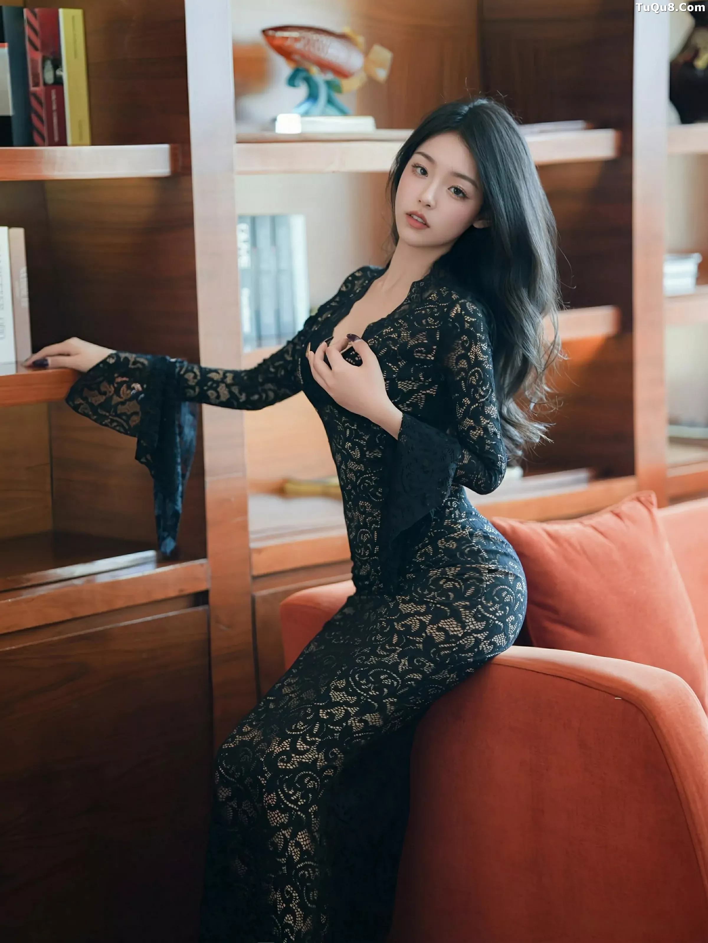 模特白琮瑗性感黑色蕾丝长裙半撩露白色内衣秀修长美腿诱惑写真61P-第3章-图片3