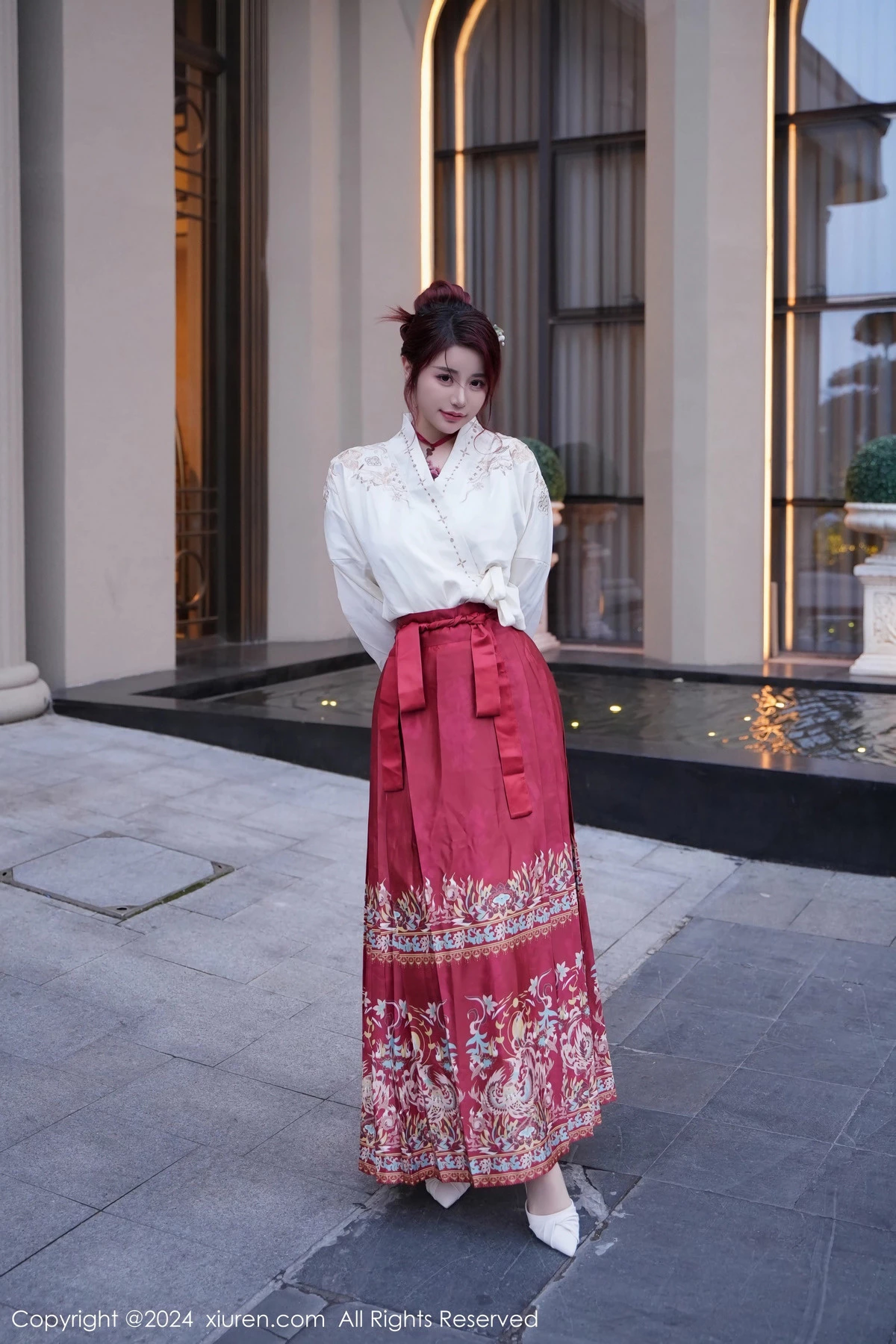 模特美七Mia性感红色轻透古装服配黑丝吊袜秀惹火身材诱惑写真70P-第1章-图片3