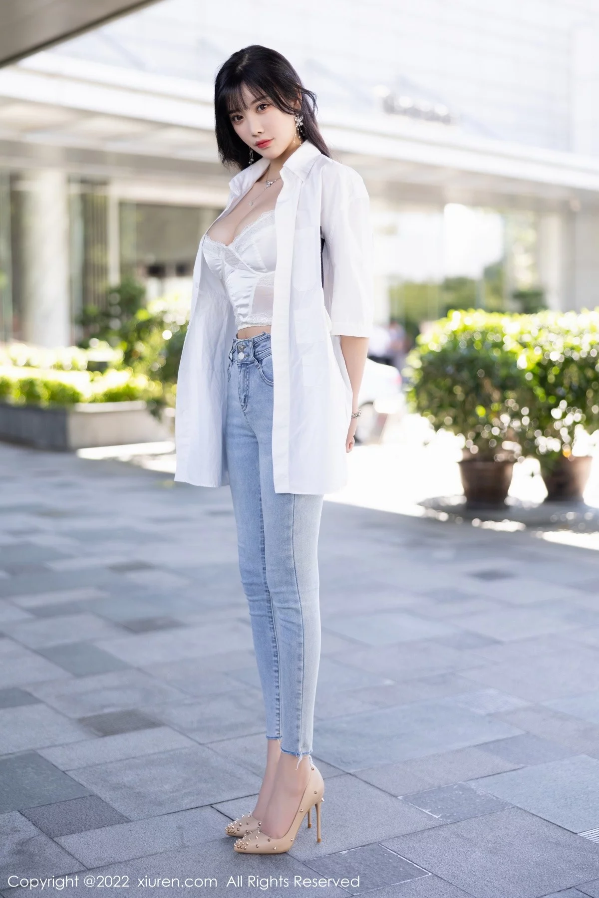 女神杨晨晨Yome私房半脱露白色内衣配无内肉丝迷人诱惑写真83P-第1章-图片3