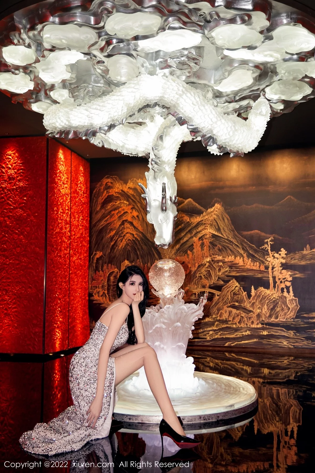 模特葛征西双版纳旅拍性感高开银色礼裙秀苗条身材诱惑写真51P-第1章-图片2