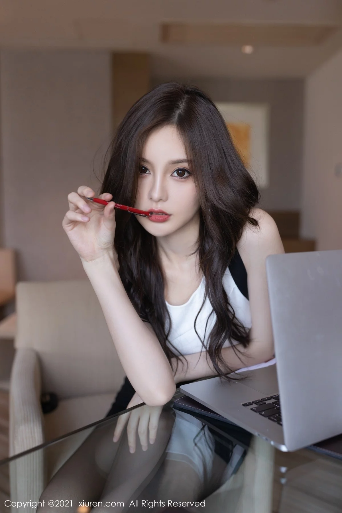 模特王心怡会议室主题脱连身裙露性感内衣超薄黑丝迷人诱惑写真88P-第1章-图片2