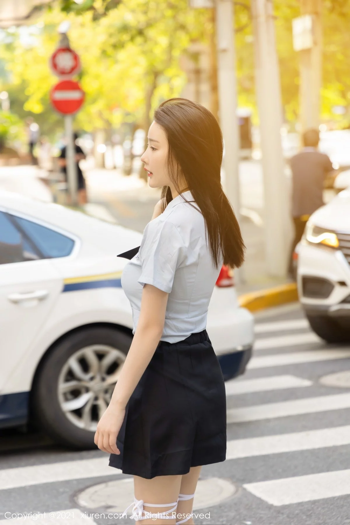 新人模特Summer宝宝性感衬衫配黑短裙半脱撩人姿势诱惑写真66P-第1章-图片1