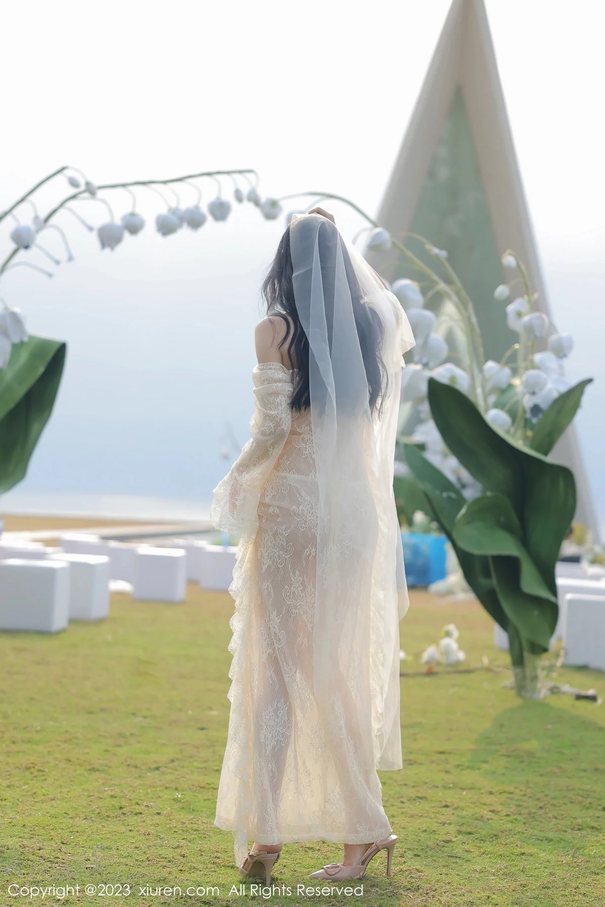 模特尹甜甜海南旅拍性感白色蕾丝婚纱透视秀完美身材诱惑写真54P-第1章-图片1
