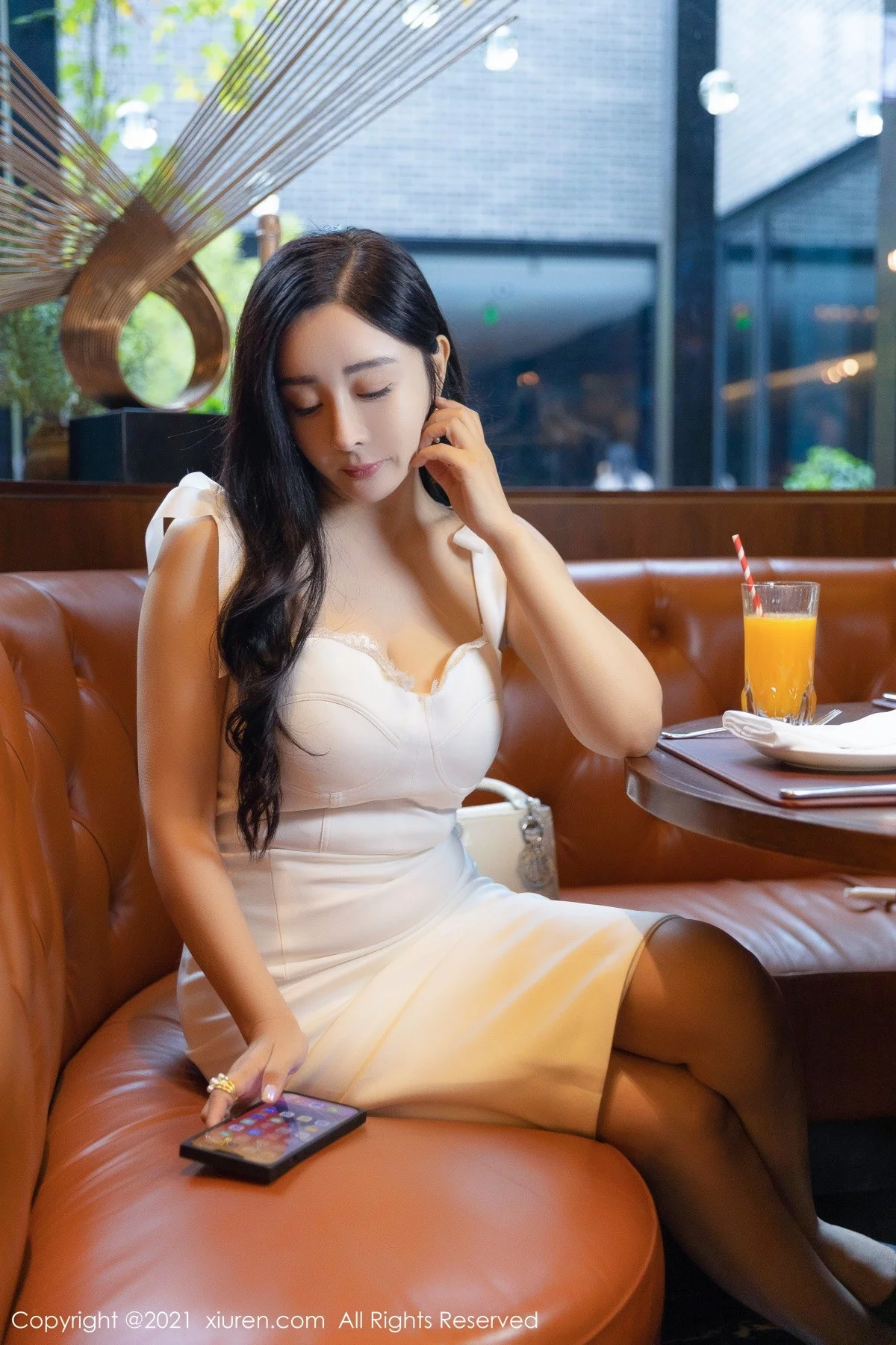 模特允爾成都旅拍私房浴室脱白色长裙露丰满身材撩人诱惑写真66P-第1章-图片3