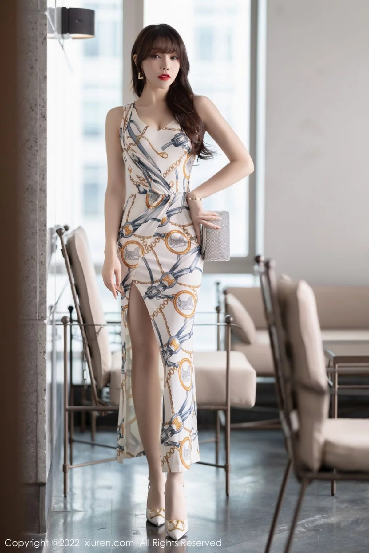 女神芝芝Booty浅色连衣裙半脱露性感黄色内衣原色丝袜诱惑写真77P-第1章-图片3