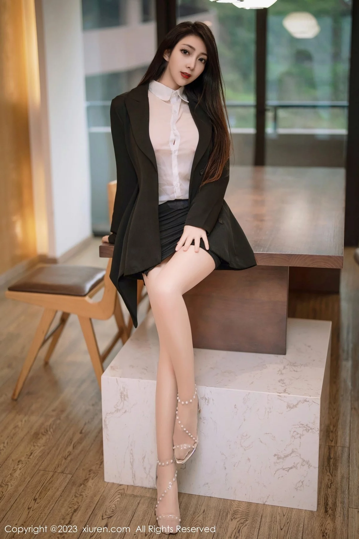 模特娇喘JC性感薄透白T配黑色短裙露超薄肉丝秀翘臀诱惑写真65P-第1章-图片2