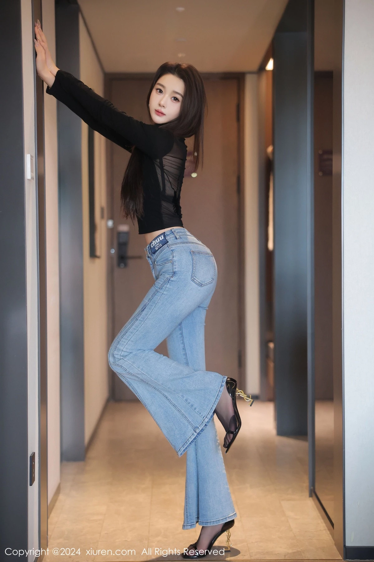 模特Candy糖糖性感黑色上衣露黑色内衣配超薄黑丝极致魅惑写真76P-第1章-图片2