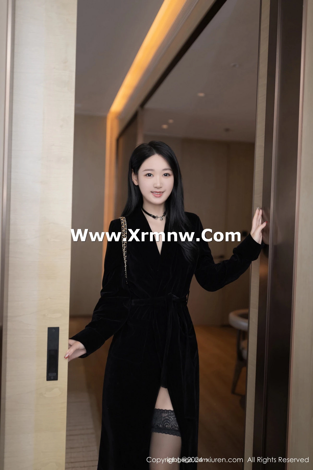 模特唐安琪黑色外衣露性感黑色薄纱连体衣配黑丝袜极致魅惑写真81P-第1章-图片1