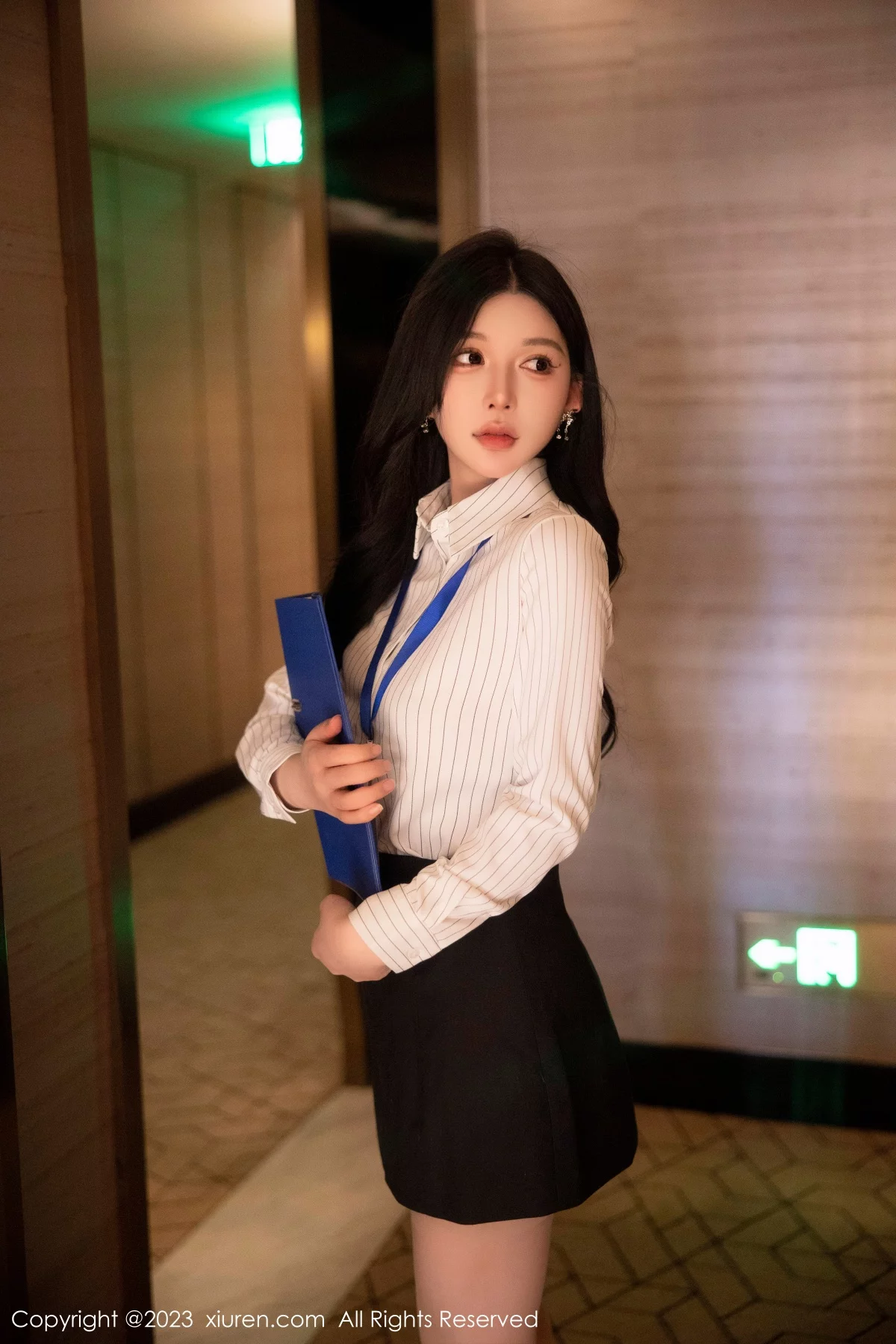 模特林珊珊性感白T配黑短裙露浅黄色内衣开档肉丝完美诱惑写真97P-第1章-图片3