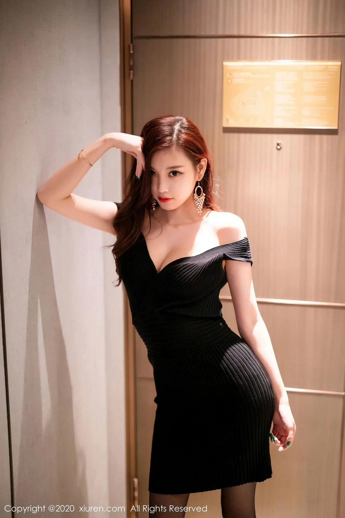 女神杨晨晨sugar私房床上性感黑色内衣配开档黑丝裤袜诱惑写真94P-第1章-图片2