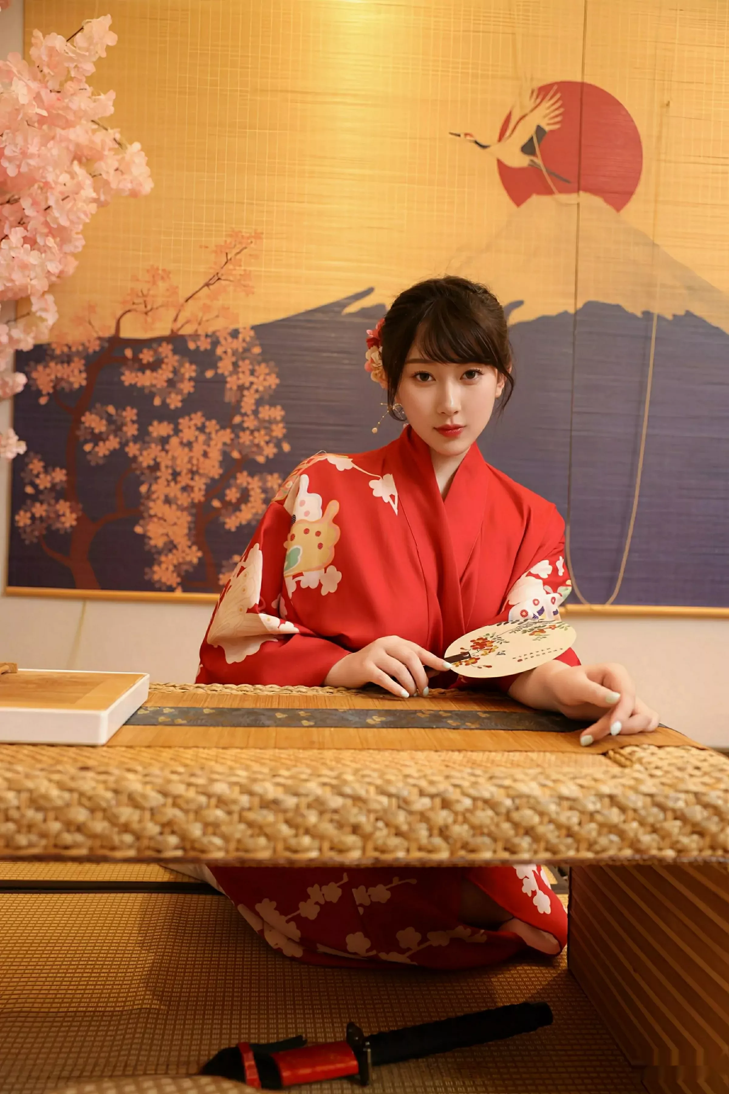 模特李沁恩lrene性感日系风红色服饰半脱秀丰腴身材惹火诱惑写真69P-第1章-图片2