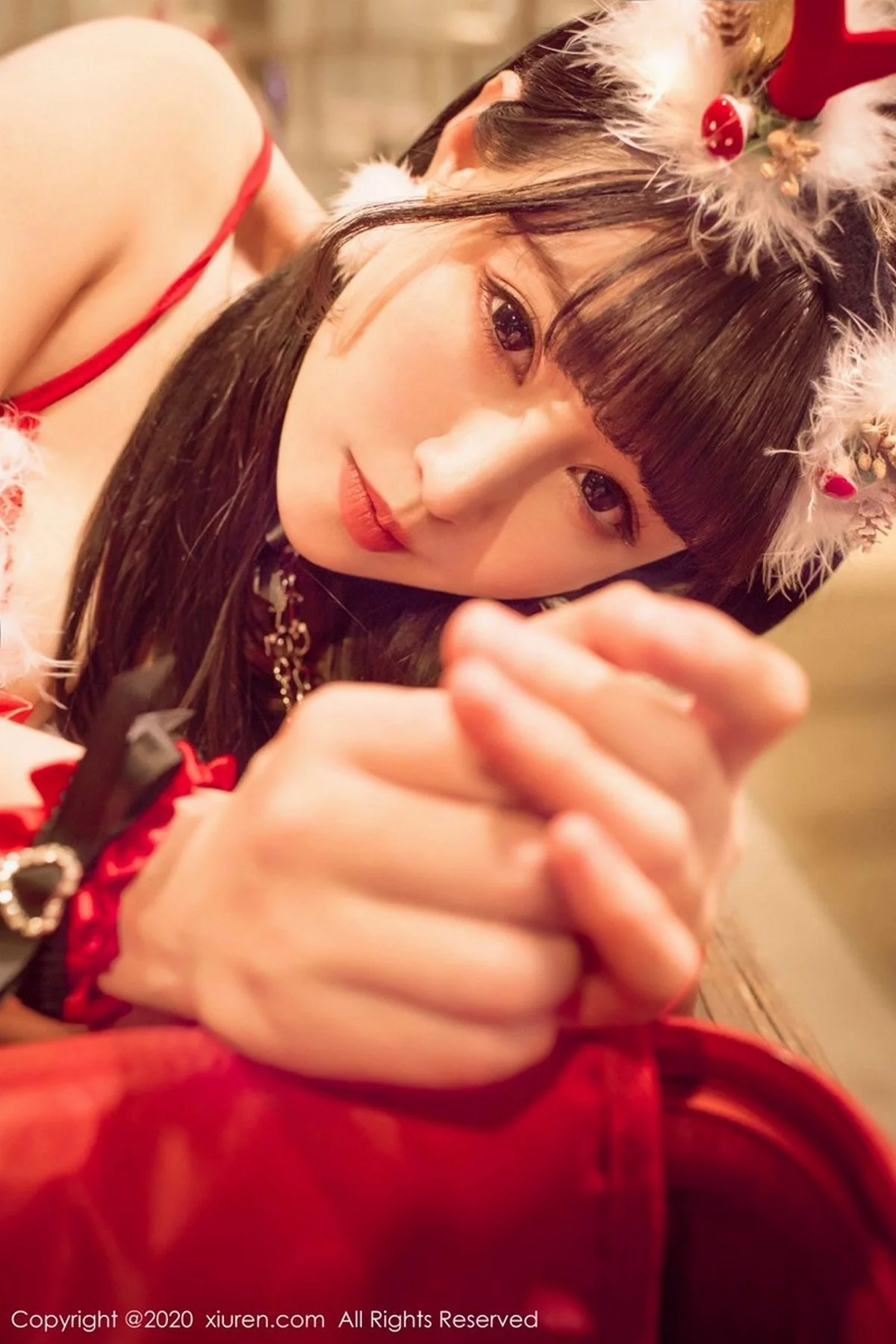 女神朱可儿Flower圣诞主题开档连体红丝缕空秀火辣身材诱惑写真50P-第1章-图片3