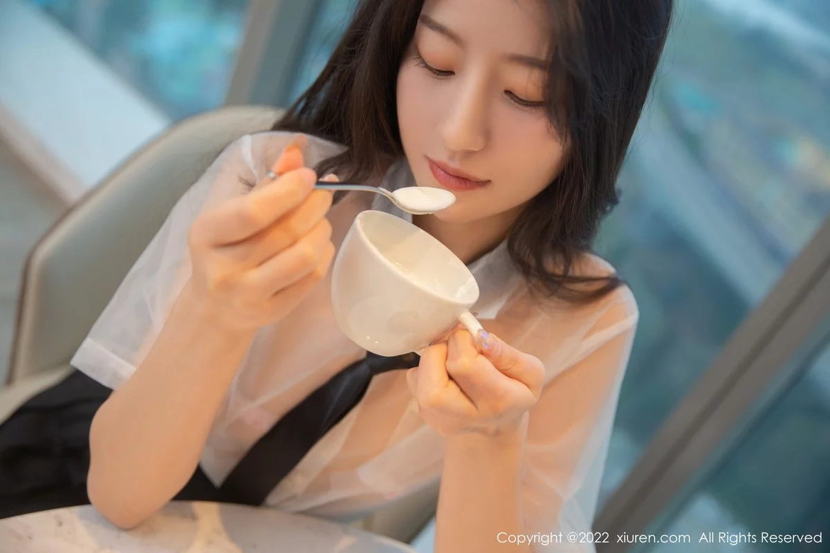 模特熊小诺性感轻透白T配黑色短裙露超薄无内黑丝极致诱惑写真72P-第1章-图片2