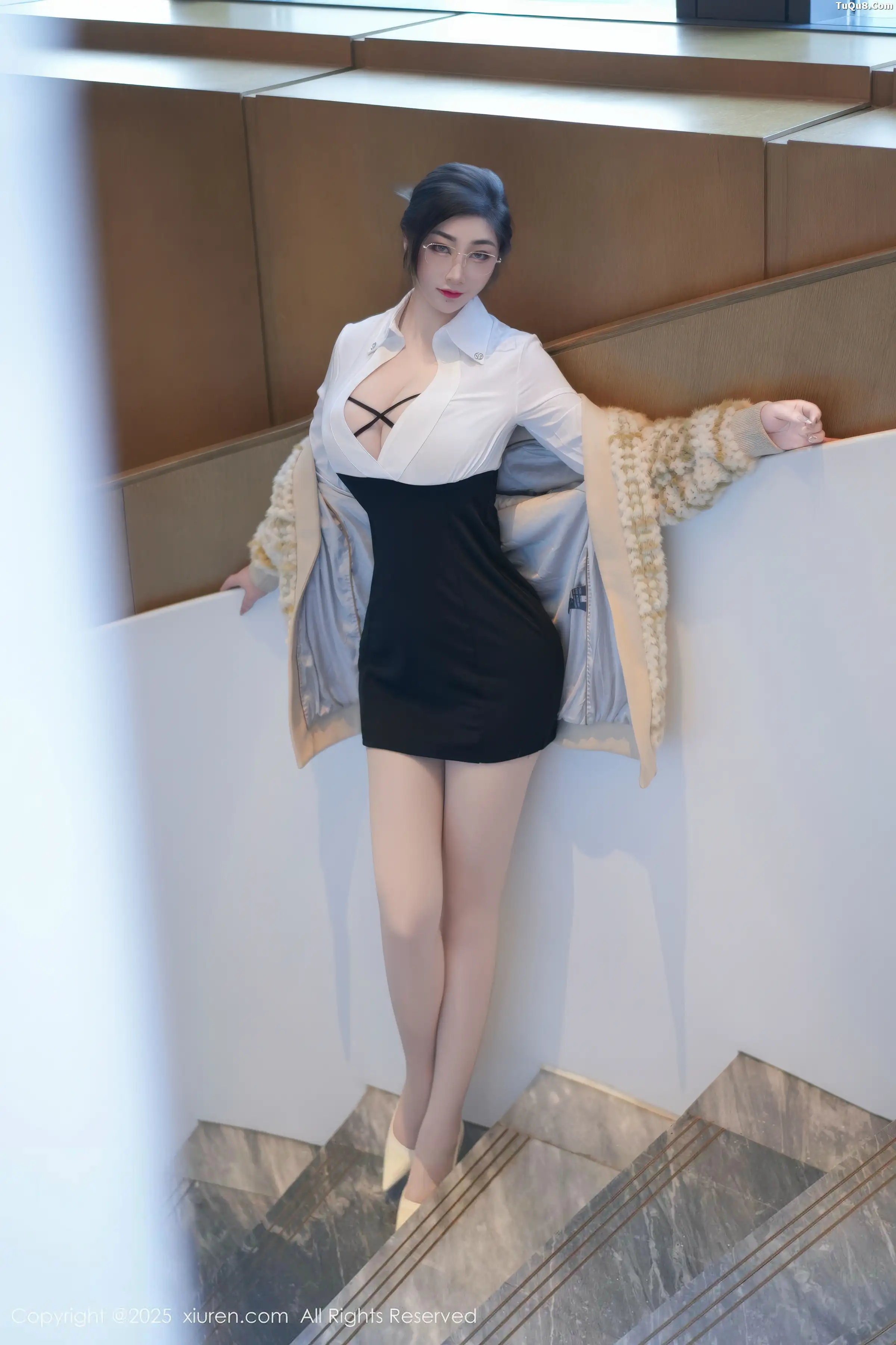 女神妲己_Toxic性感白色衬衫露黑色内衣秀丰满身材诱惑写真80P-第1章-图片1