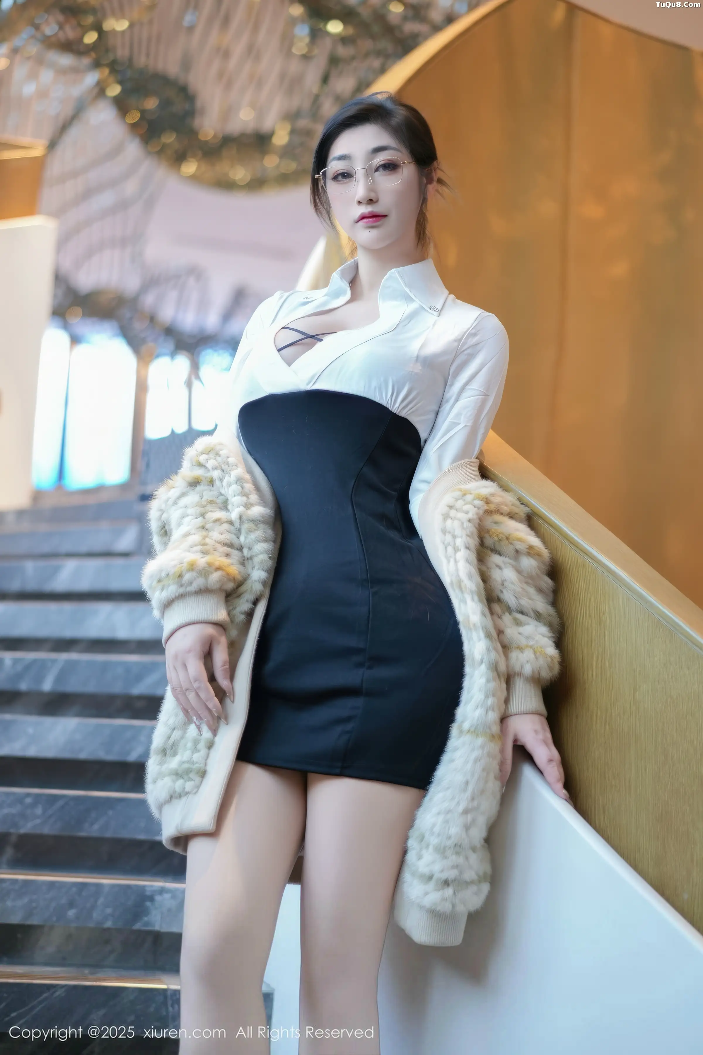 女神妲己_Toxic性感白色衬衫露黑色内衣秀丰满身材诱惑写真80P-第1章-图片2