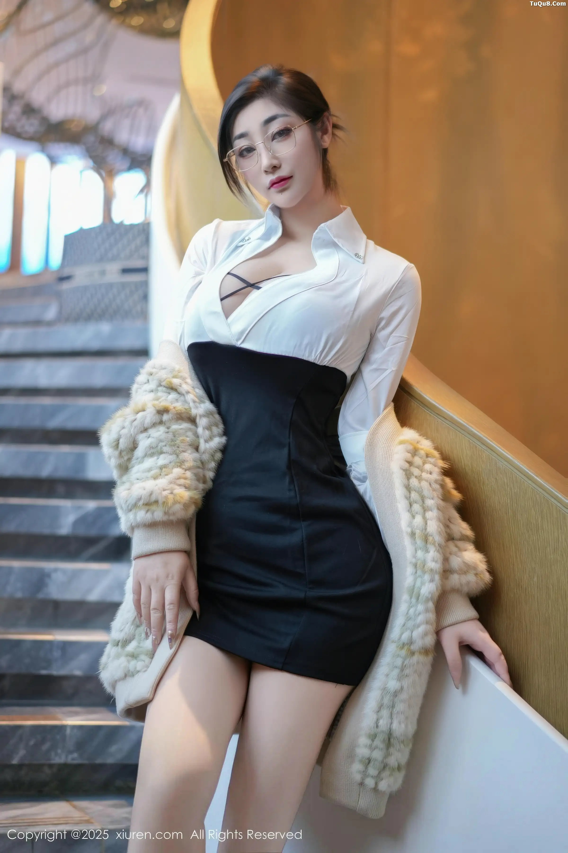 女神妲己_Toxic性感白色衬衫露黑色内衣秀丰满身材诱惑写真80P-第1章-图片3