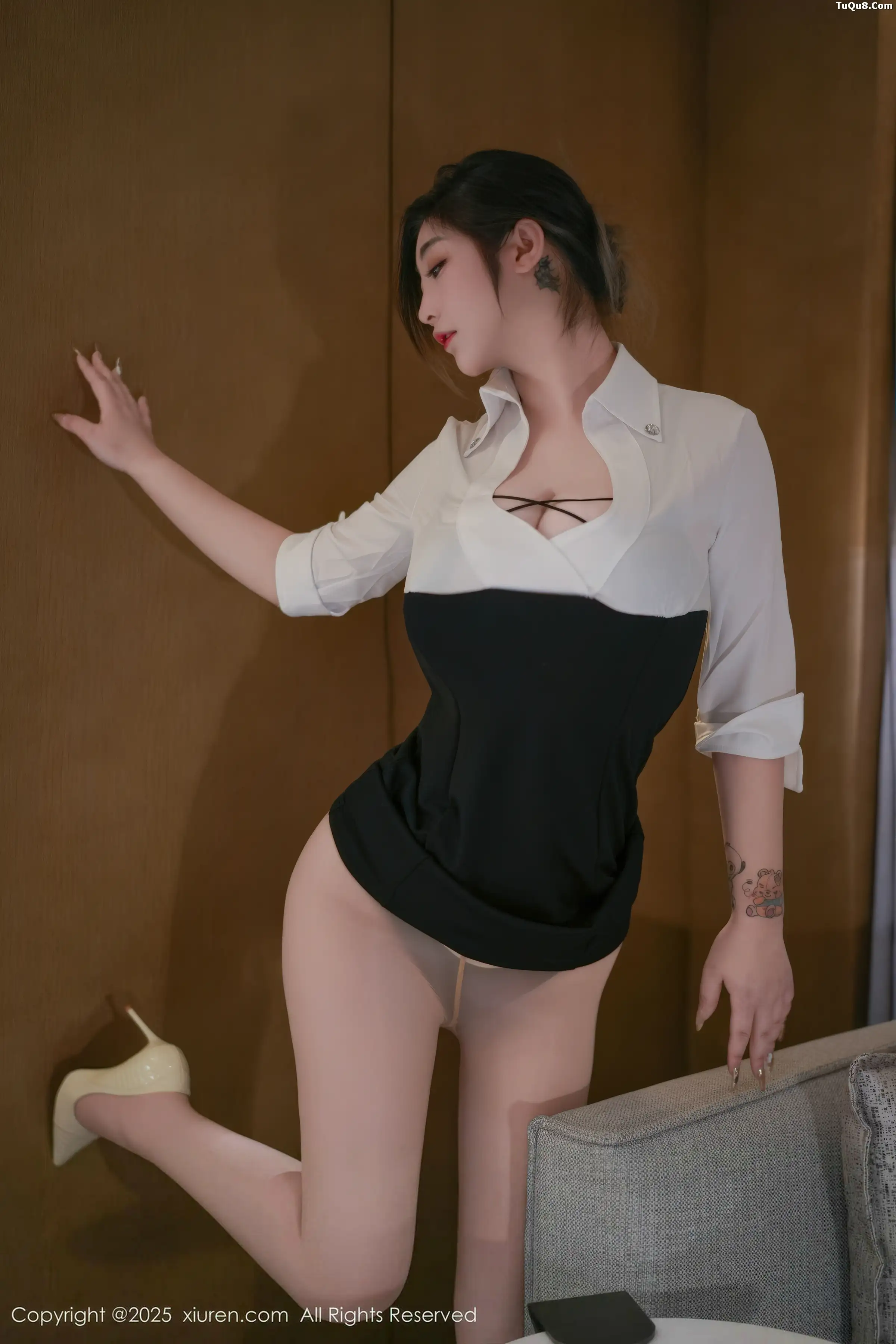 女神妲己_Toxic性感白色衬衫露黑色内衣秀丰满身材诱惑写真80P-第8章-图片3