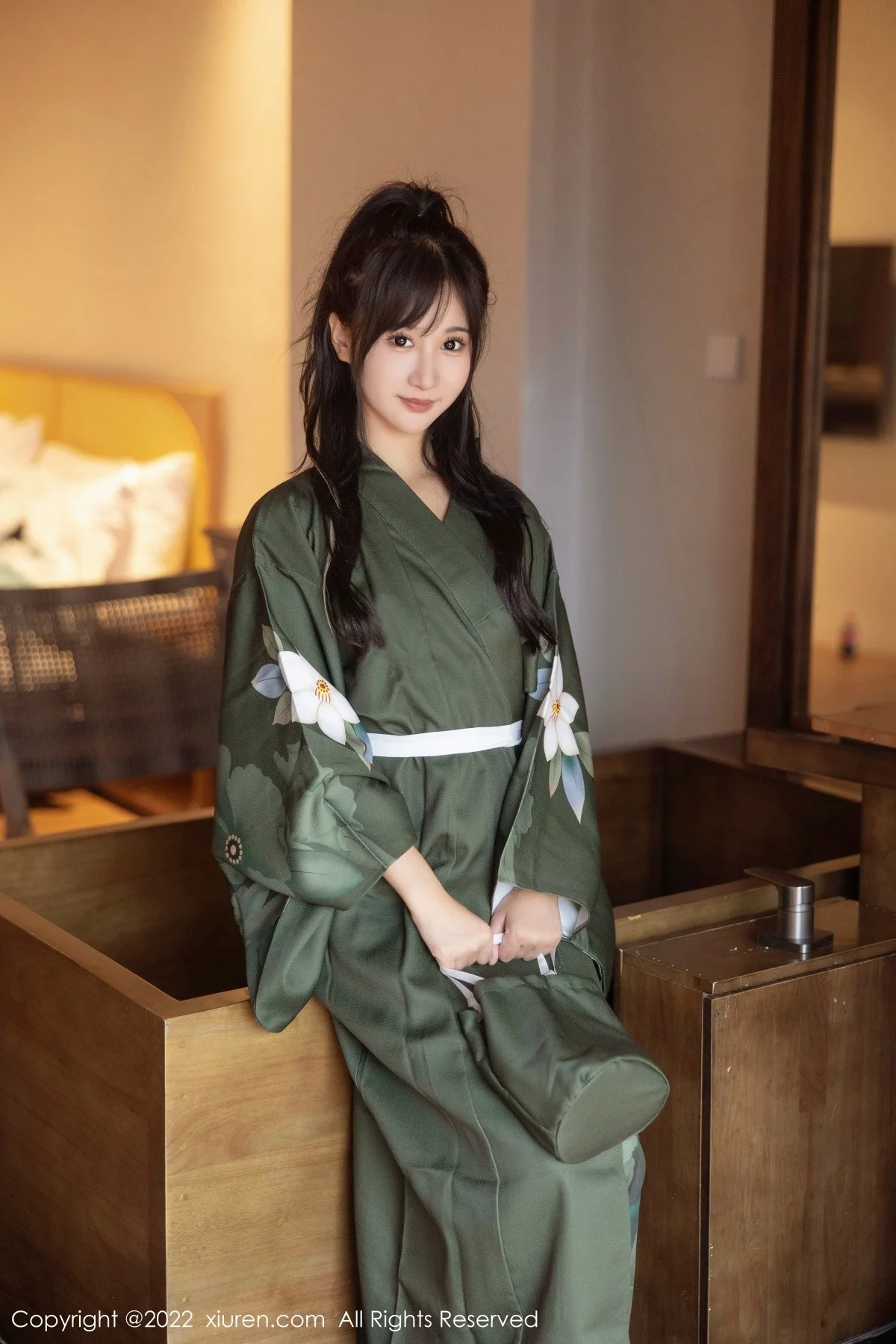 女神小果冻儿大理旅拍私房暗绿色真空和服秀完美身材诱惑写真85P-第1章-图片1